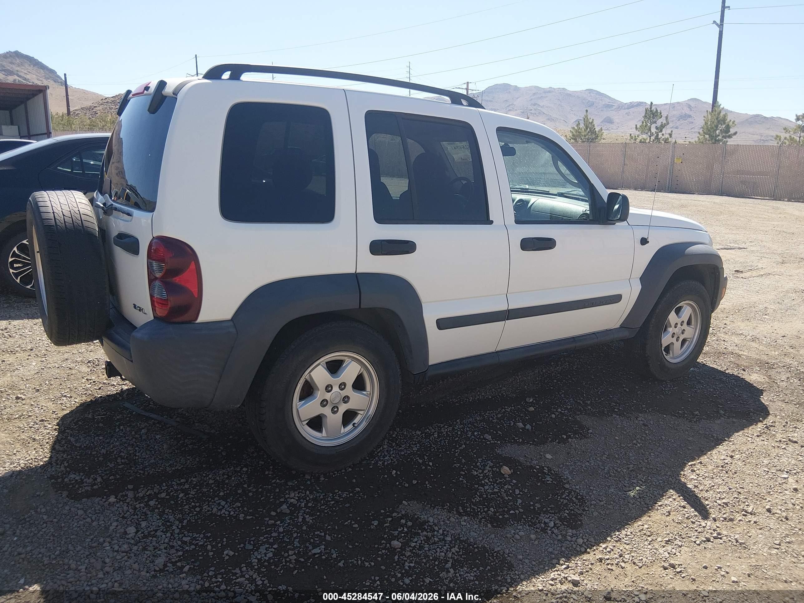 2007 Jeep Liberty Sport White vin: 1J4GL48K77W721260