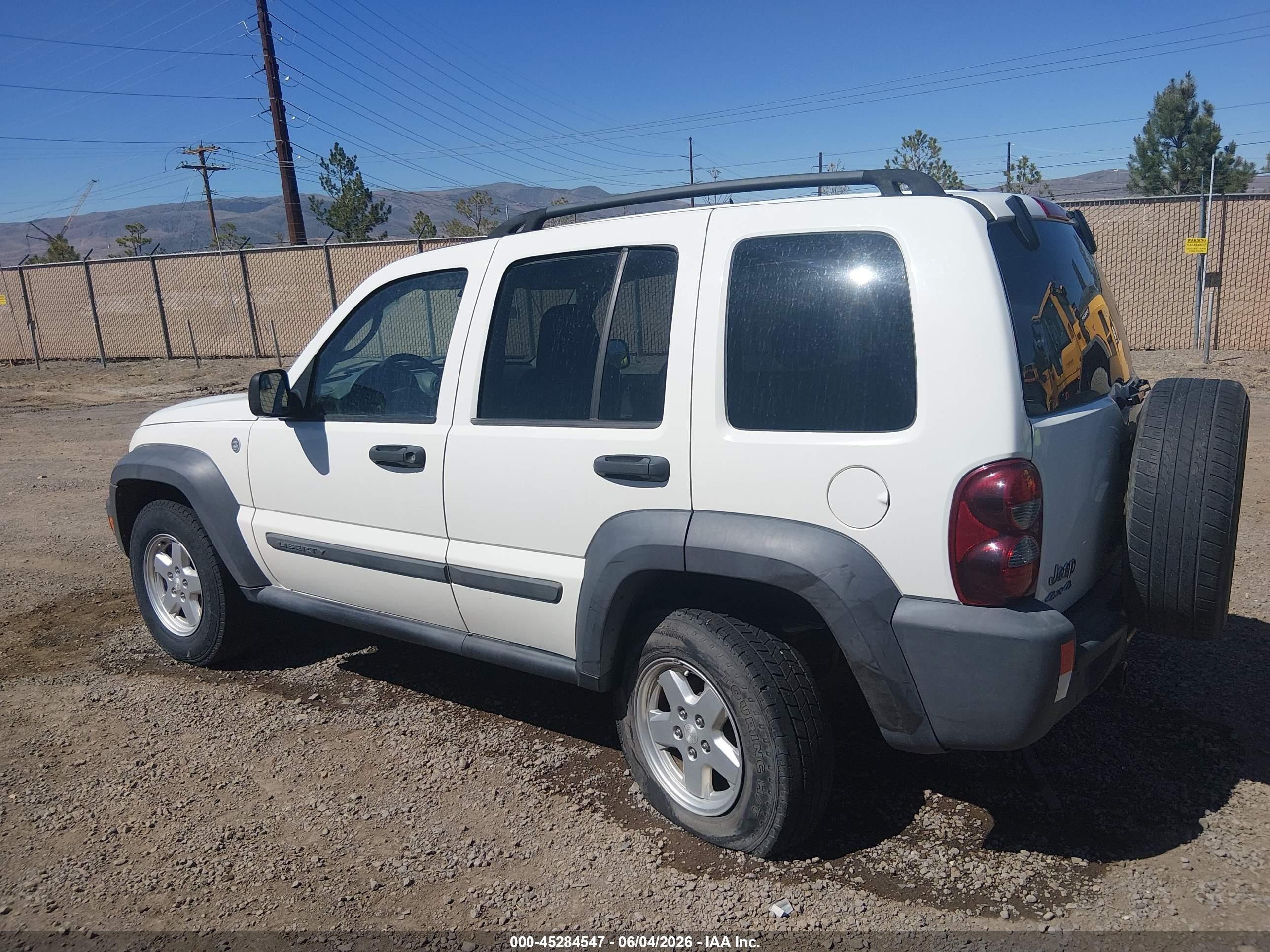 2007 Jeep Liberty Sport White vin: 1J4GL48K77W721260