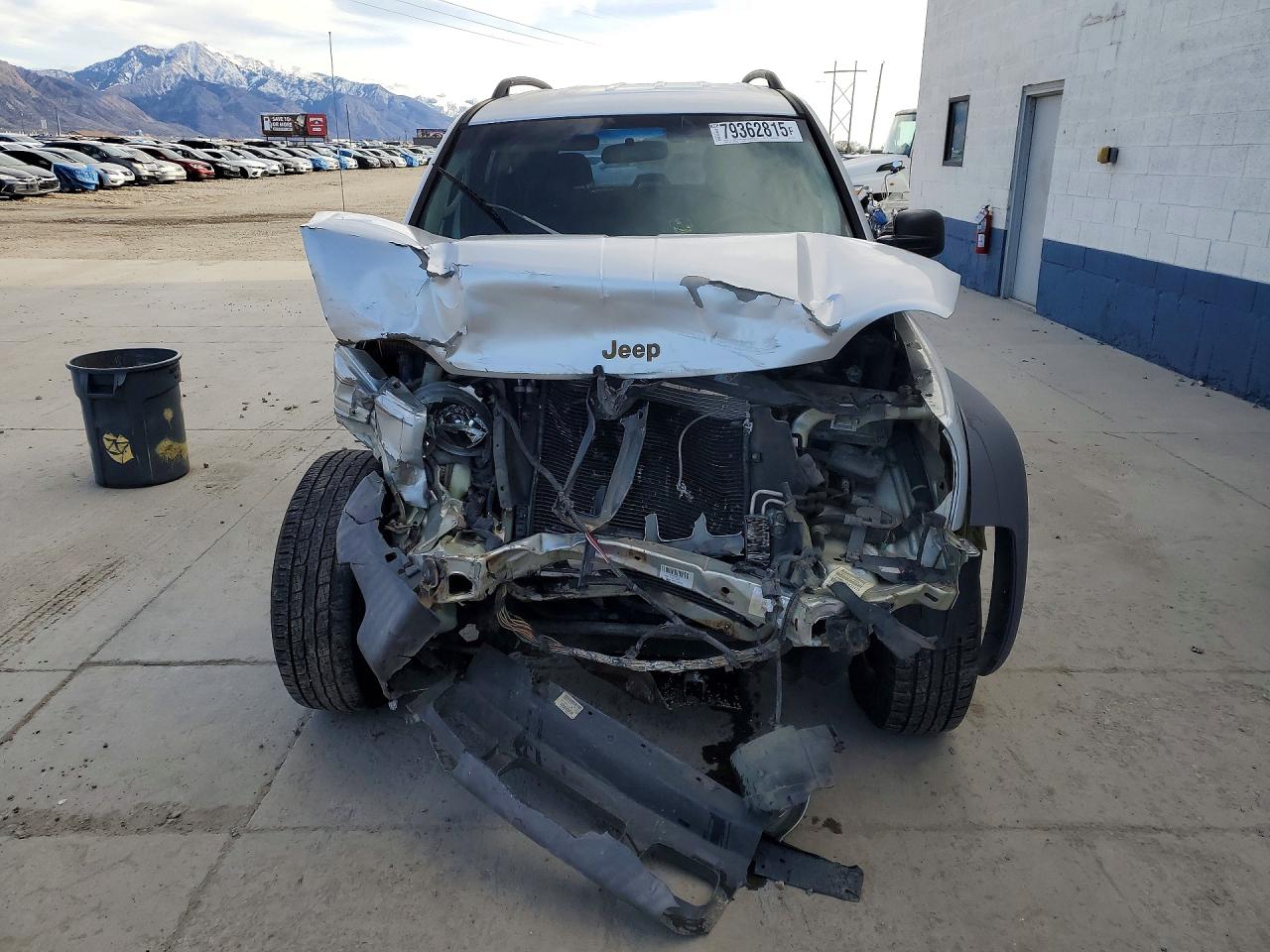 2002 Jeep Liberty Sport Silver vin: 1J4GL48K82W311849