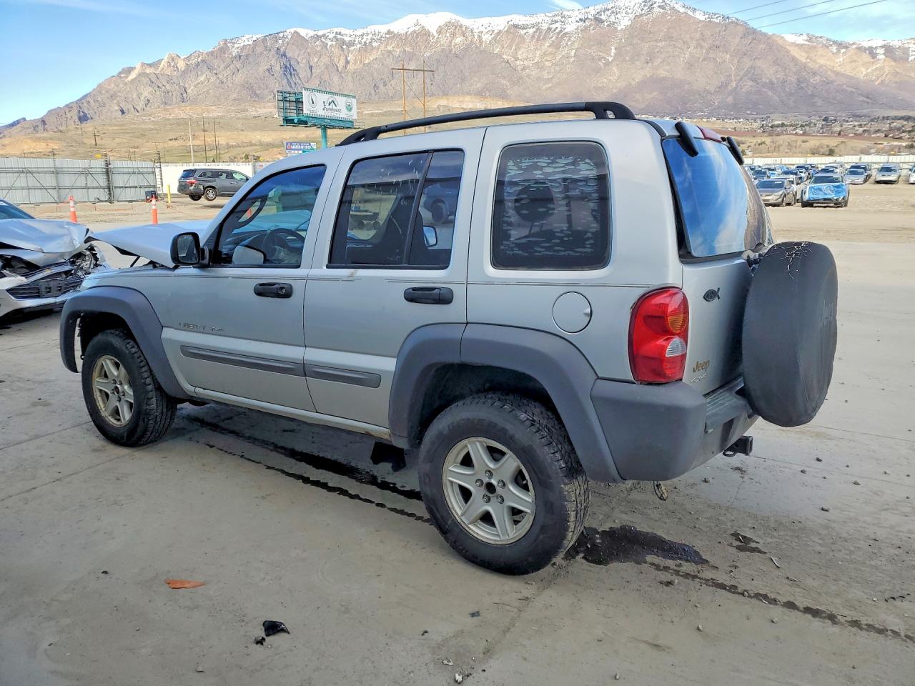 2002 Jeep Liberty Sport Silver vin: 1J4GL48K82W311849