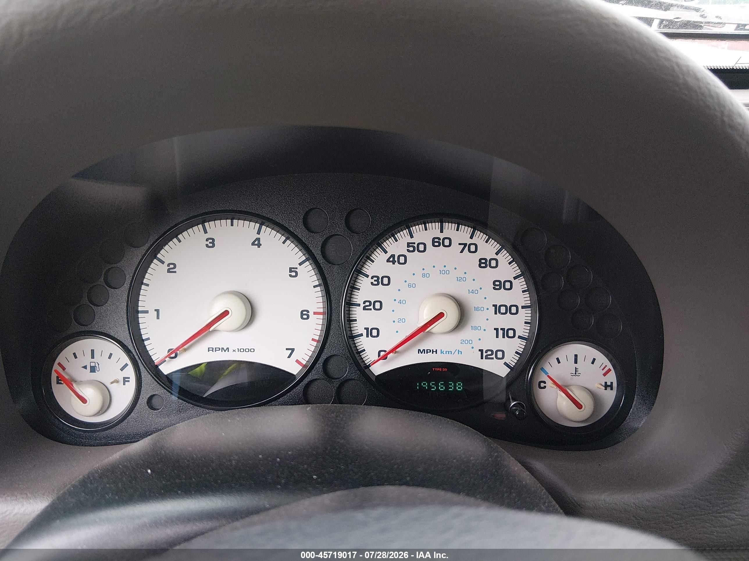 2003 Jeep Liberty Sport Золотой vin: 1J4GL48K83W648703