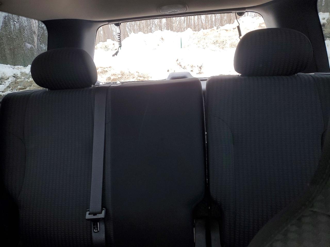 2004 Jeep Liberty Sport Gray vin: 1J4GL48K84W247699