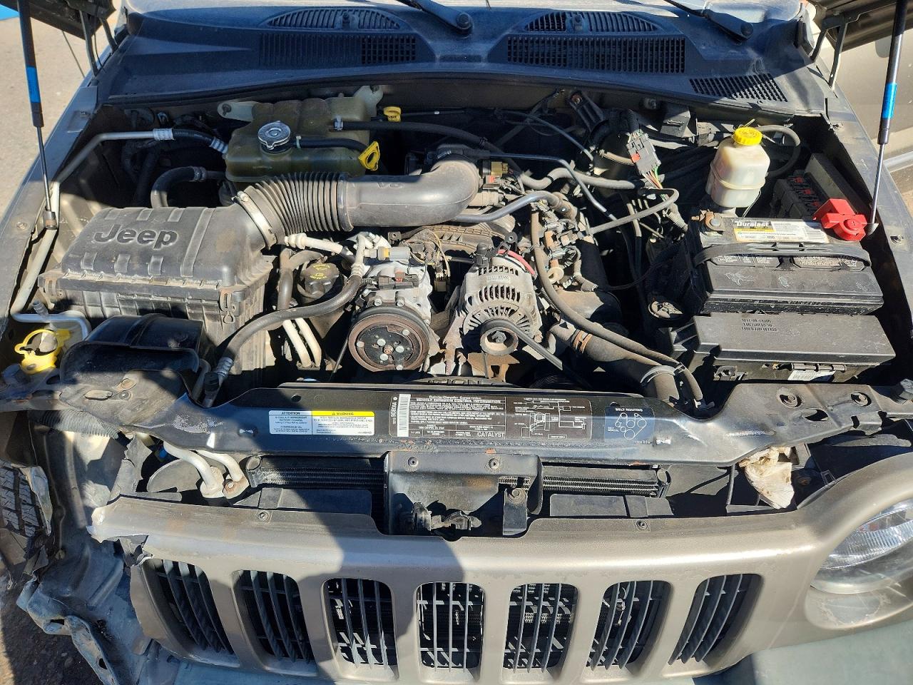 2004 Jeep Liberty Sport Gold vin: 1J4GL48K84W261649