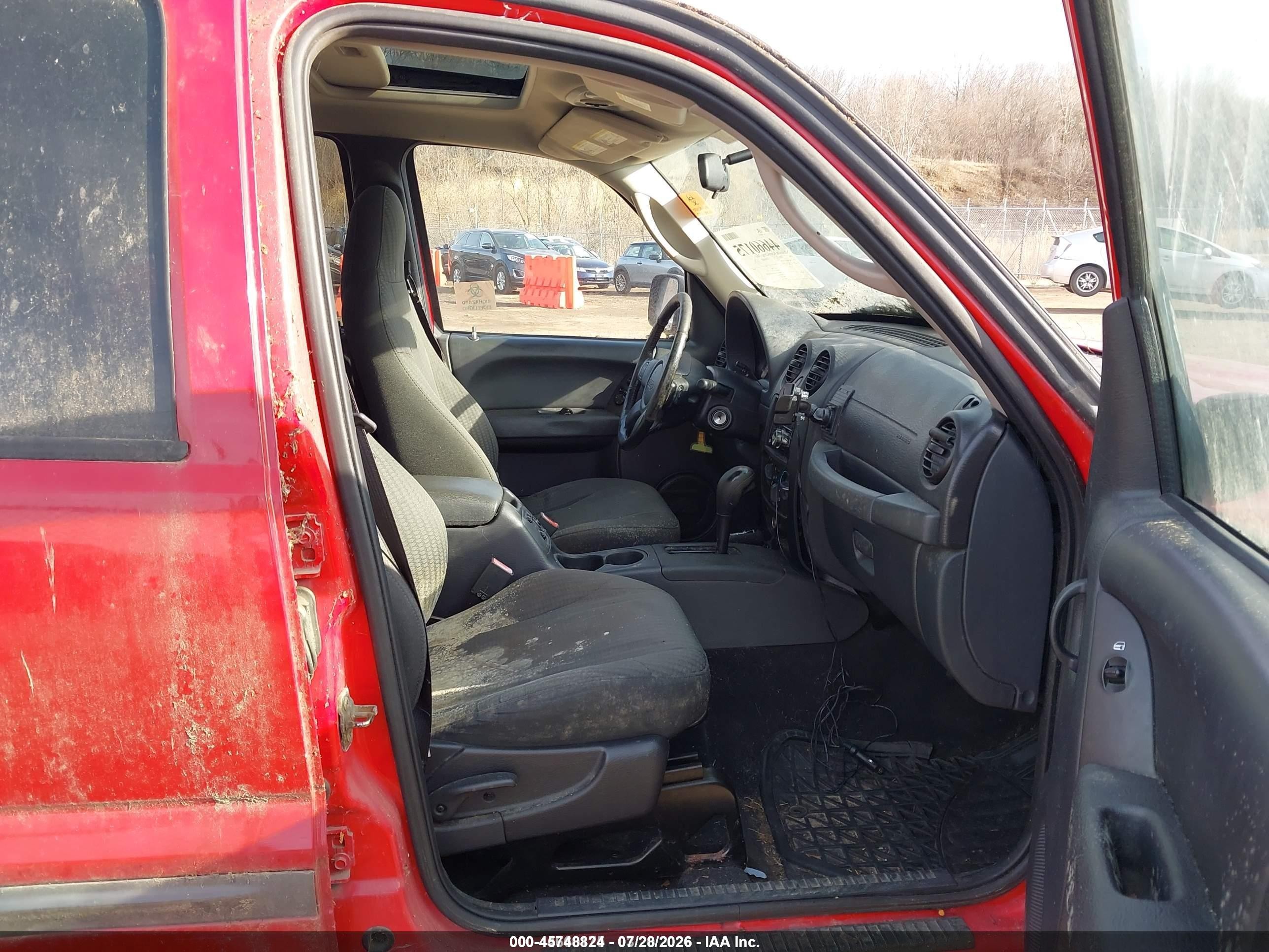 2004 Jeep Liberty Sport Red vin: 1J4GL48K84W273185