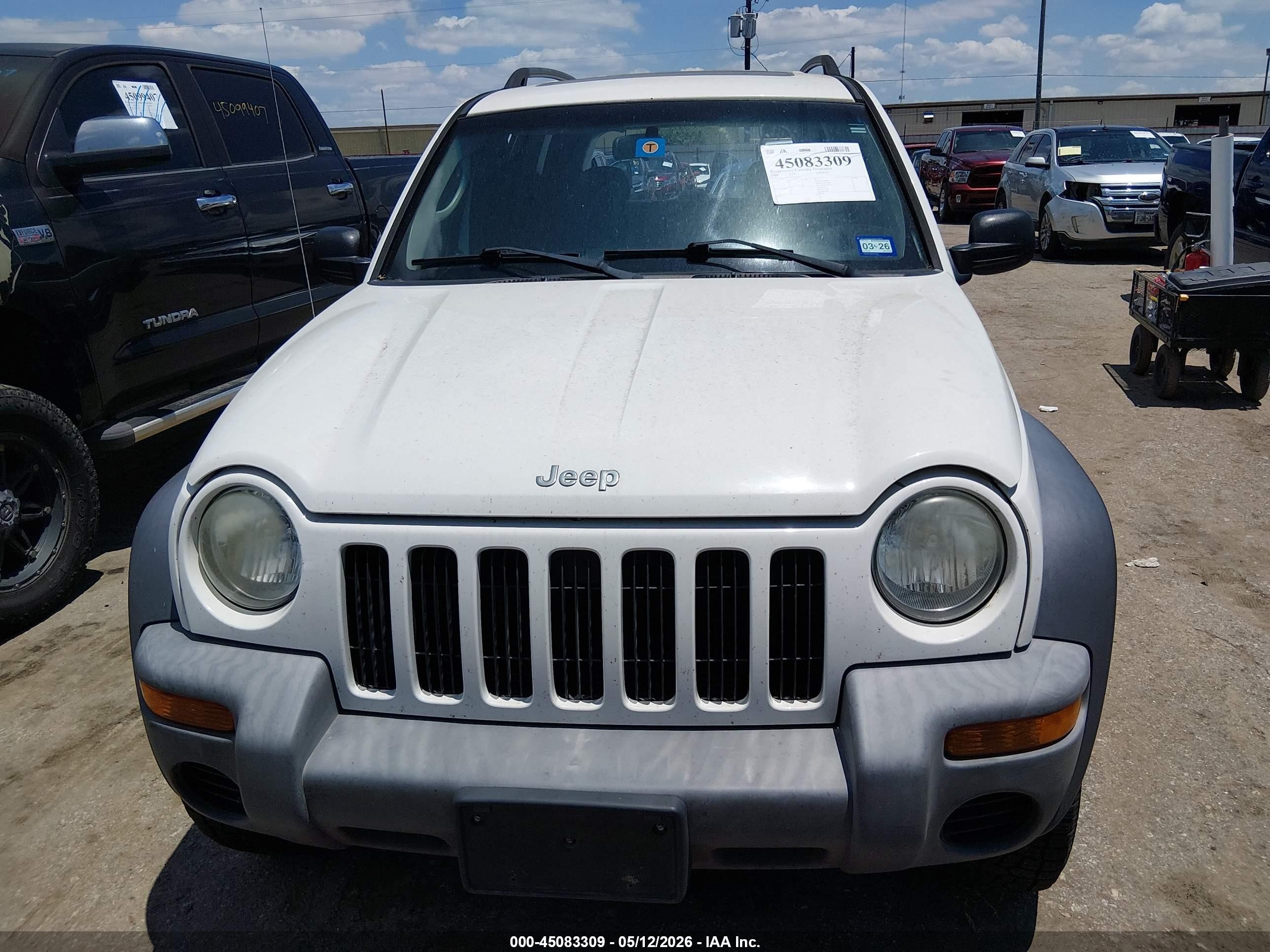 2004 Jeep Liberty Sport White vin: 1J4GL48K84W328363