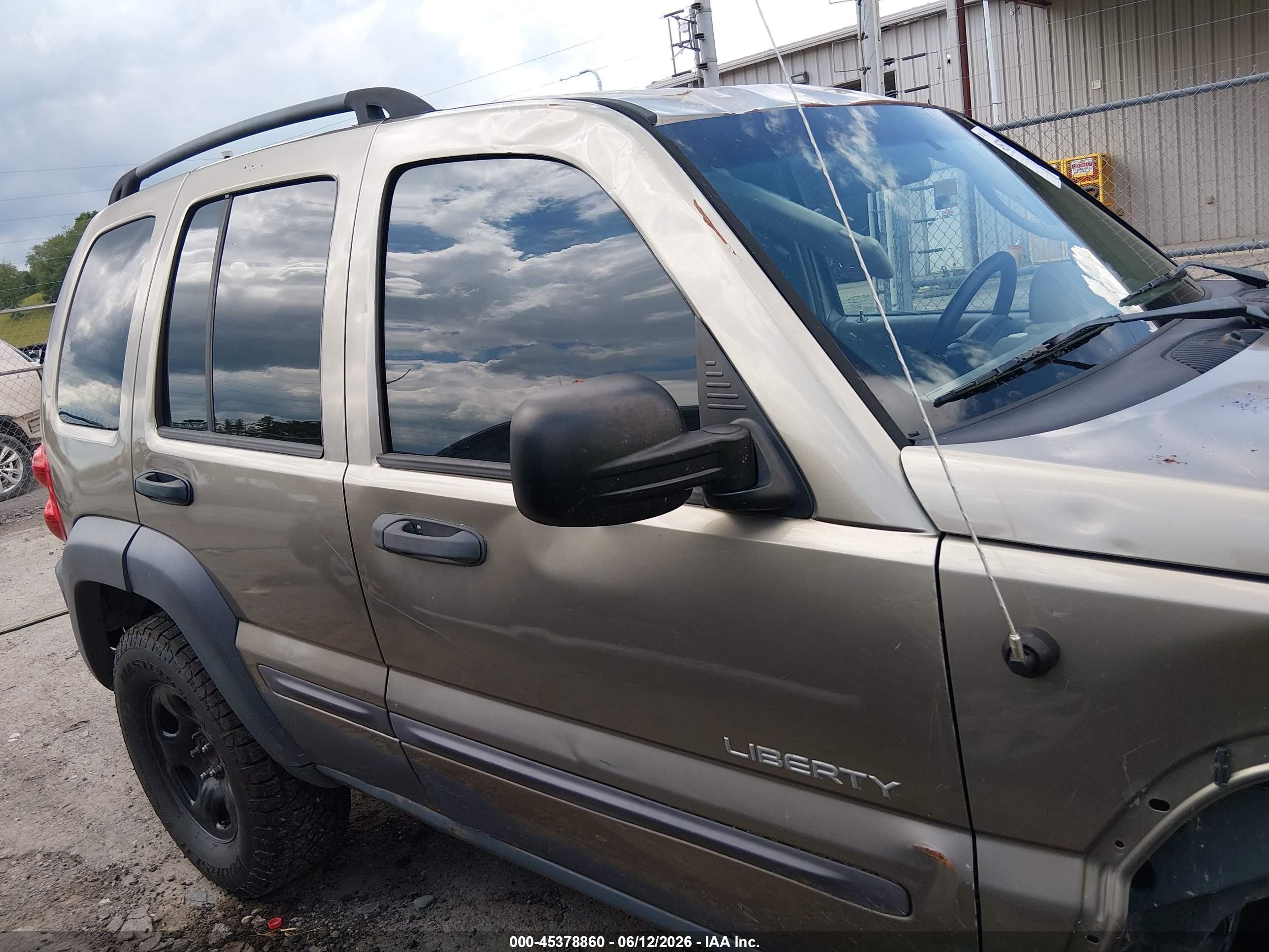 2004 Jeep Liberty Sport Gold vin: 1J4GL48K84W330324