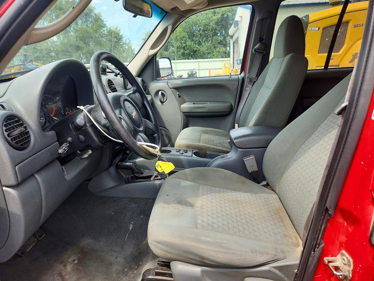2005 Jeep Liberty Sport Red vin: 1J4GL48K85W572886