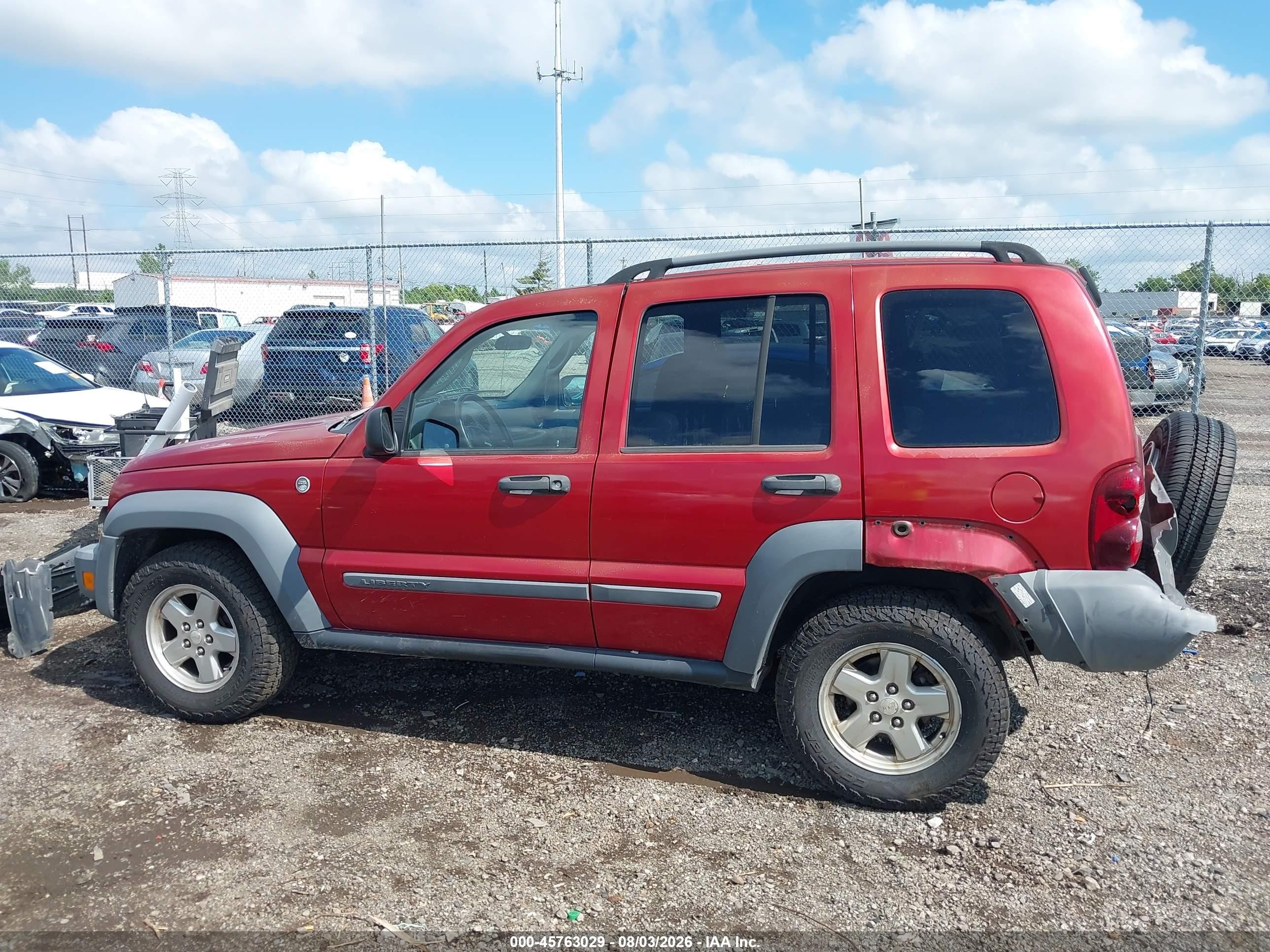 2005 Jeep Liberty Sport Red vin: 1J4GL48K85W644587