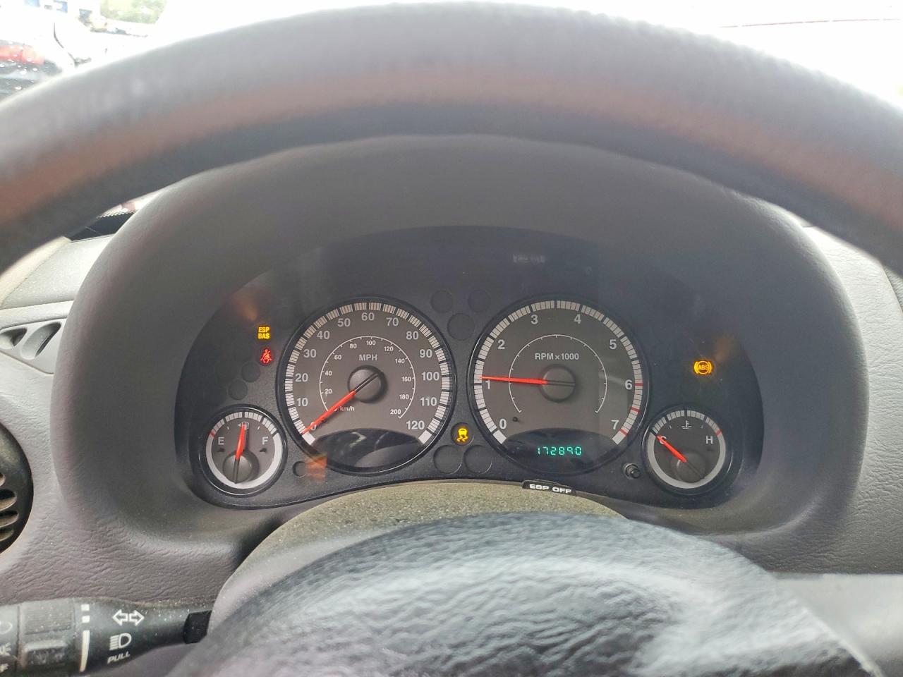 2006 Jeep Liberty Sport Red vin: 1J4GL48K86W132331