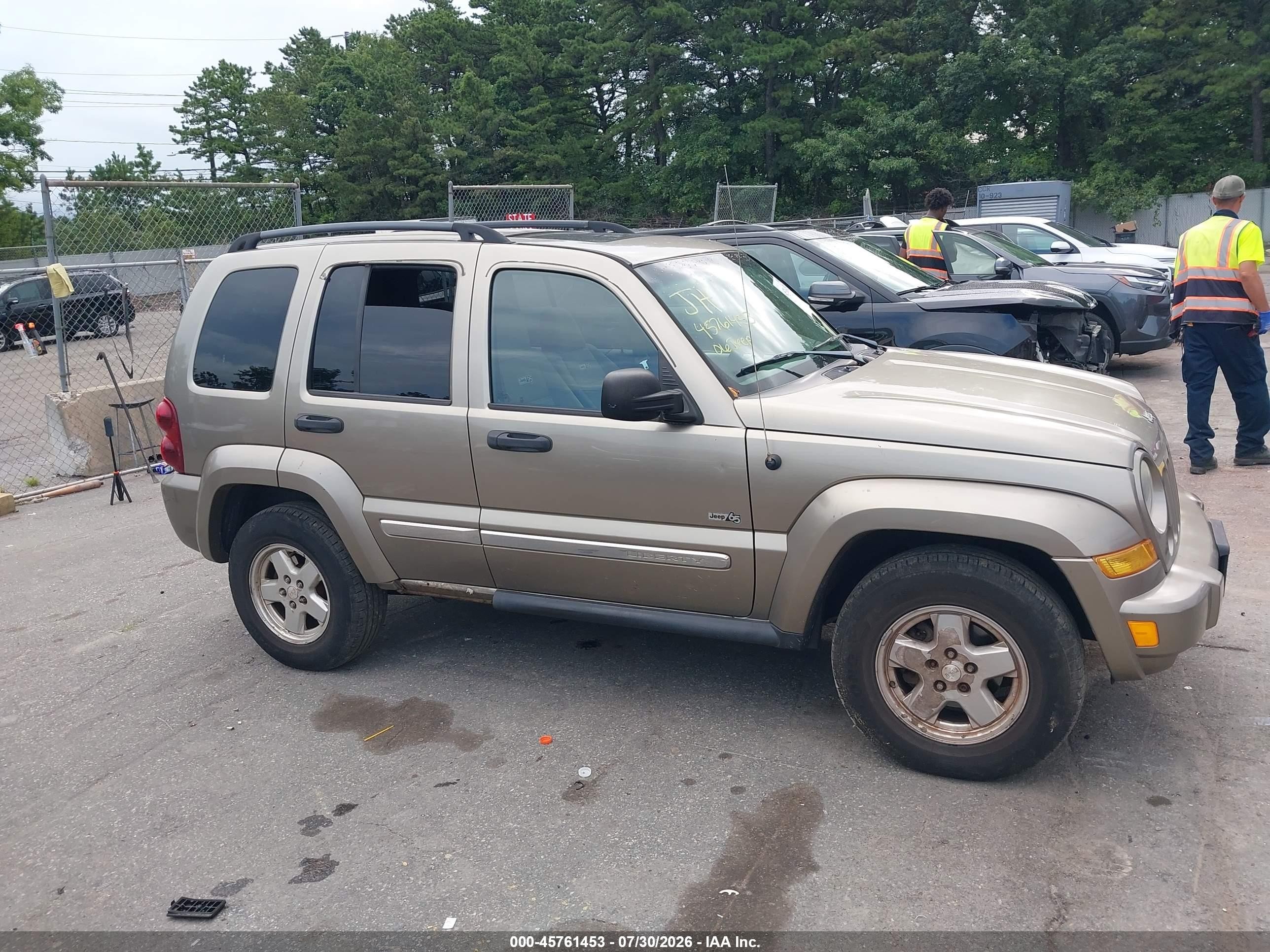 2006 Jeep Liberty Sport Beige vin: 1J4GL48K86W210137