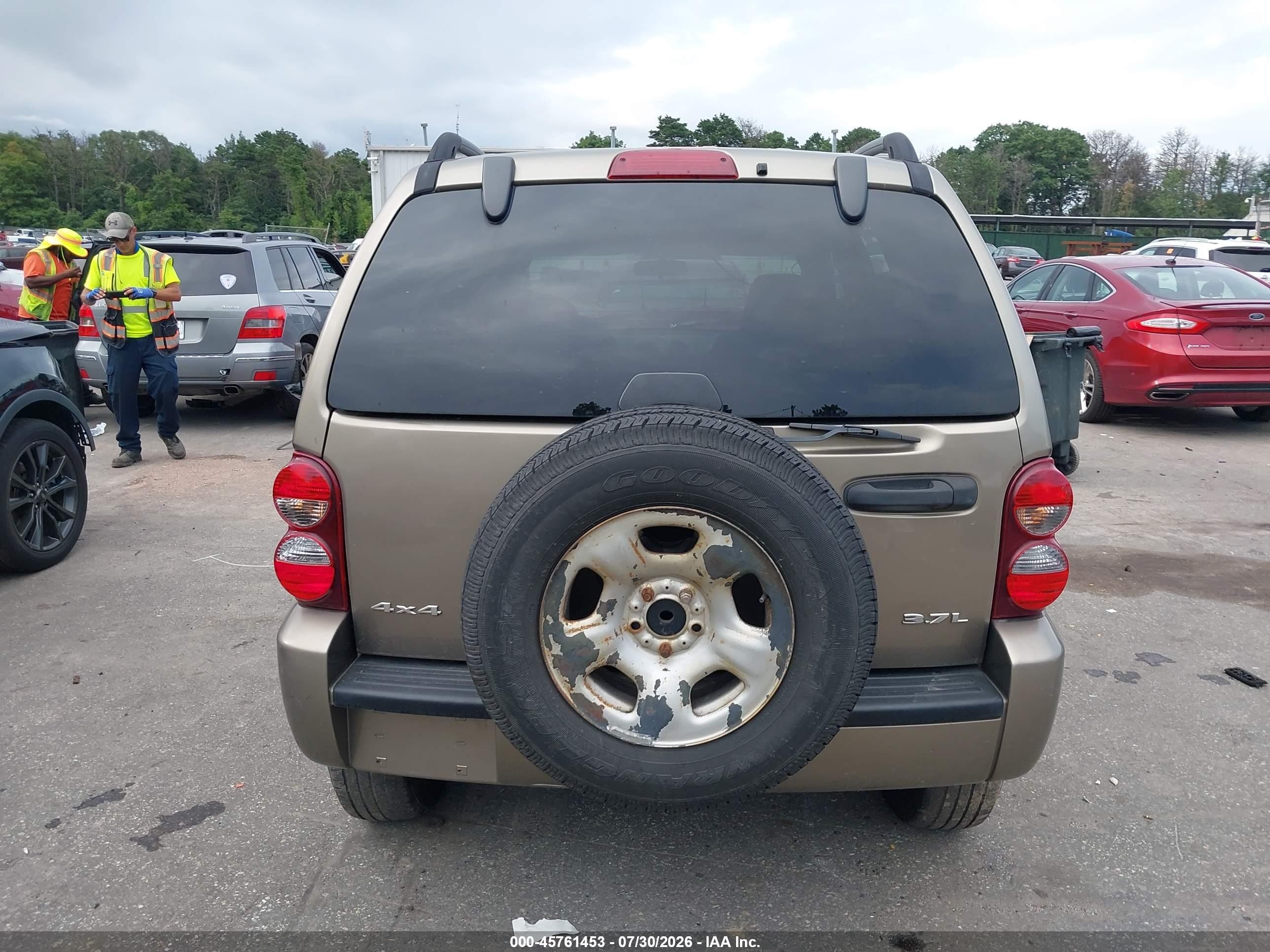 2006 Jeep Liberty Sport Beige vin: 1J4GL48K86W210137
