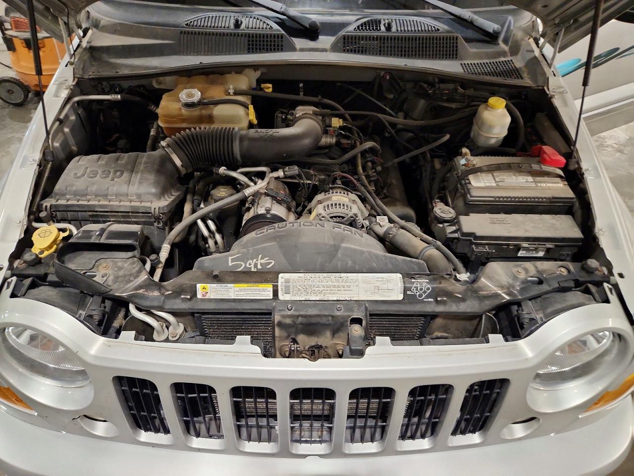 2006 Jeep Liberty Sport Silver vin: 1J4GL48K86W211059