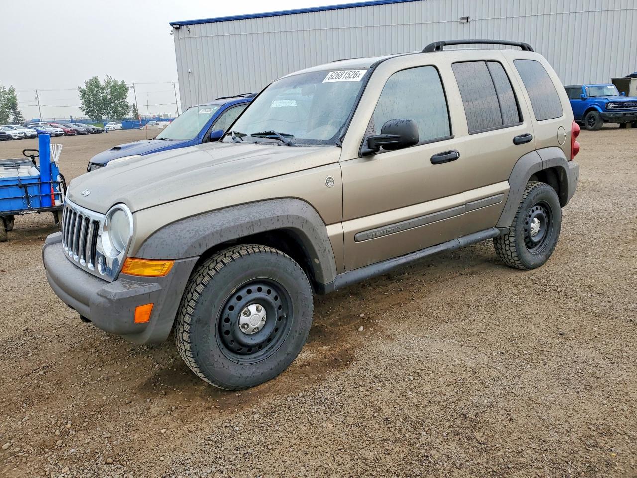 2006 Jeep Liberty Sport Золотой vin: 1J4GL48K86W292340