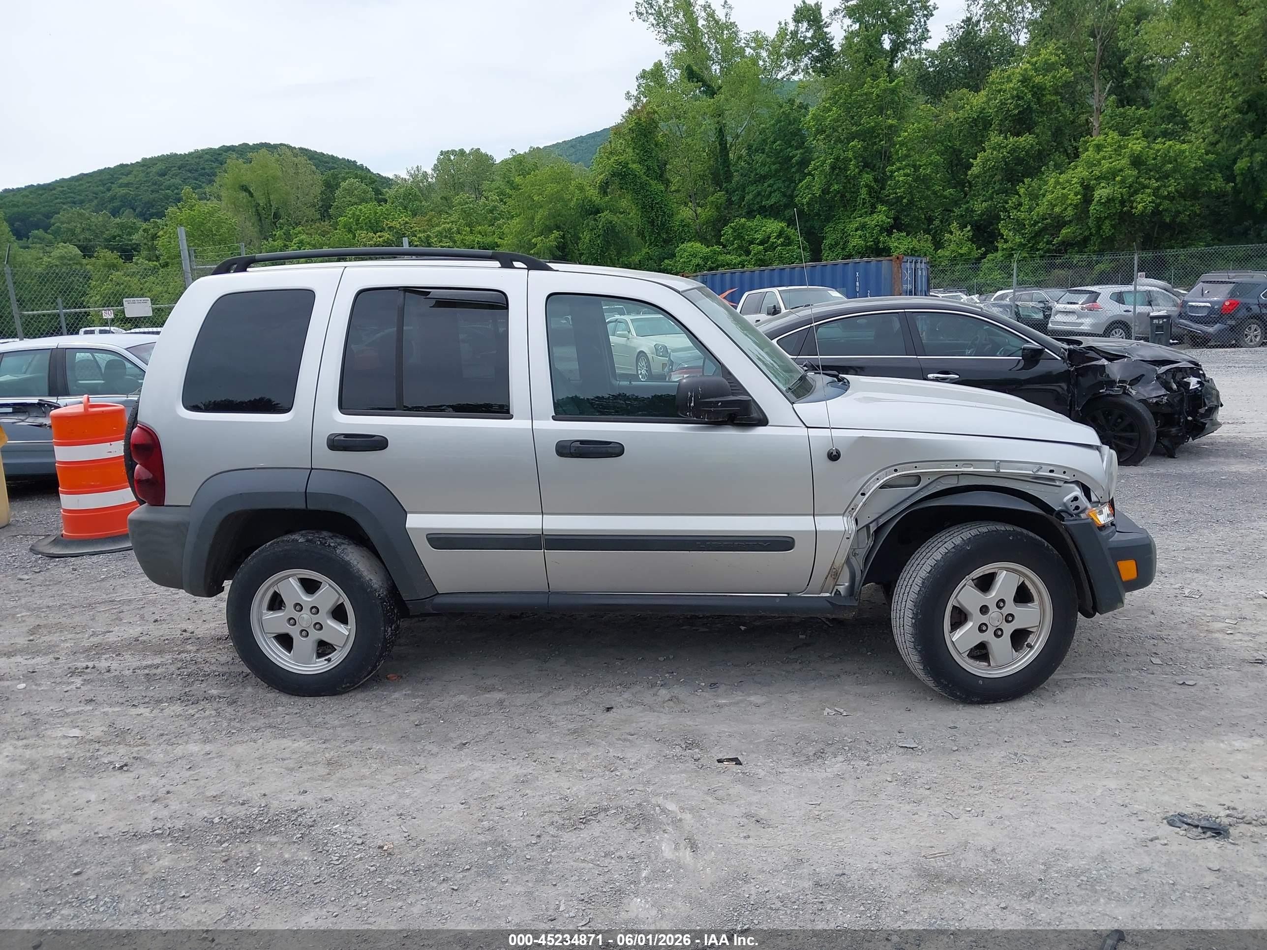 2007 Jeep Liberty Sport Silver vin: 1J4GL48K87W513632