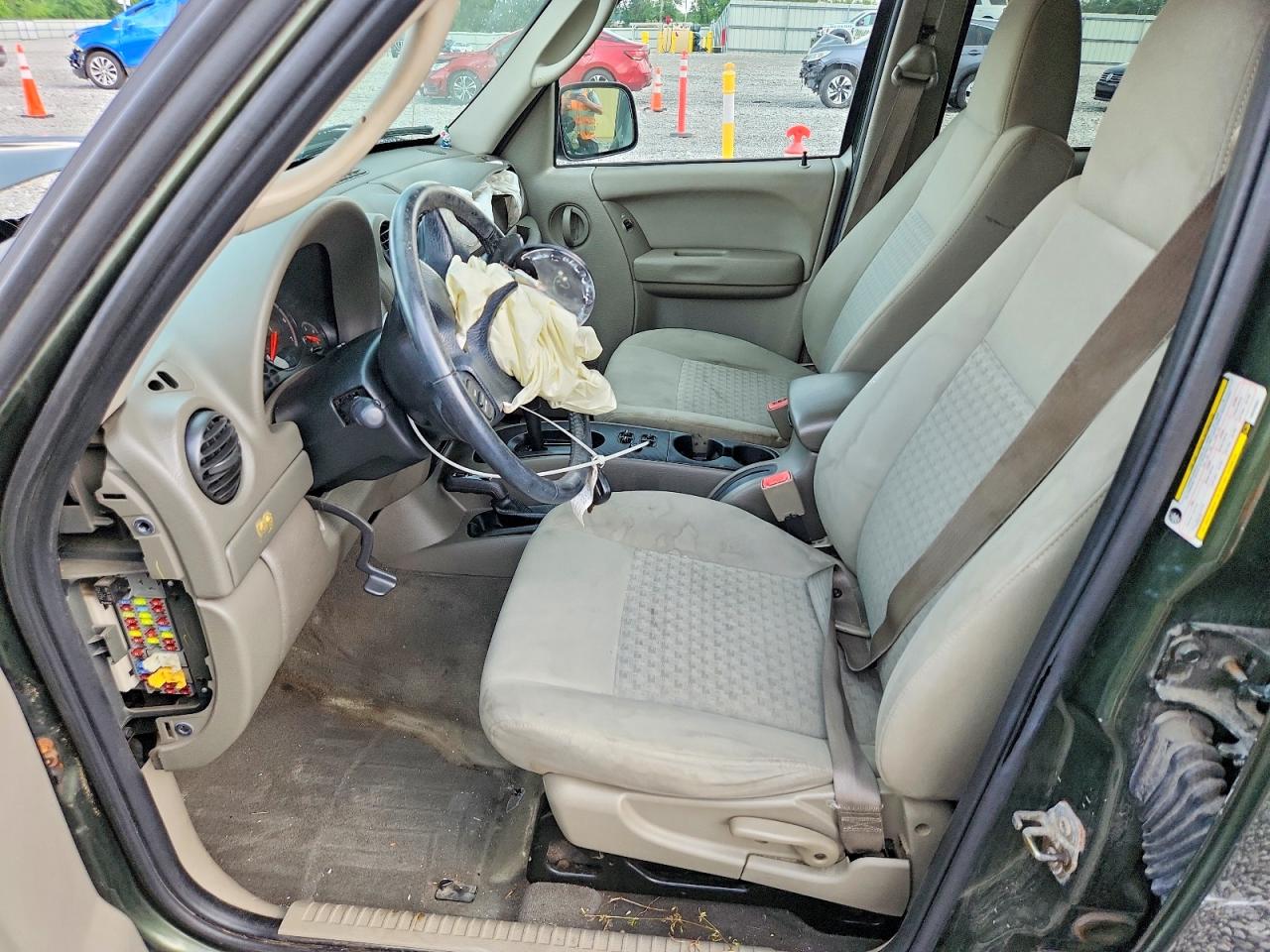 2007 Jeep Liberty Sport Зеленый vin: 1J4GL48K87W543391