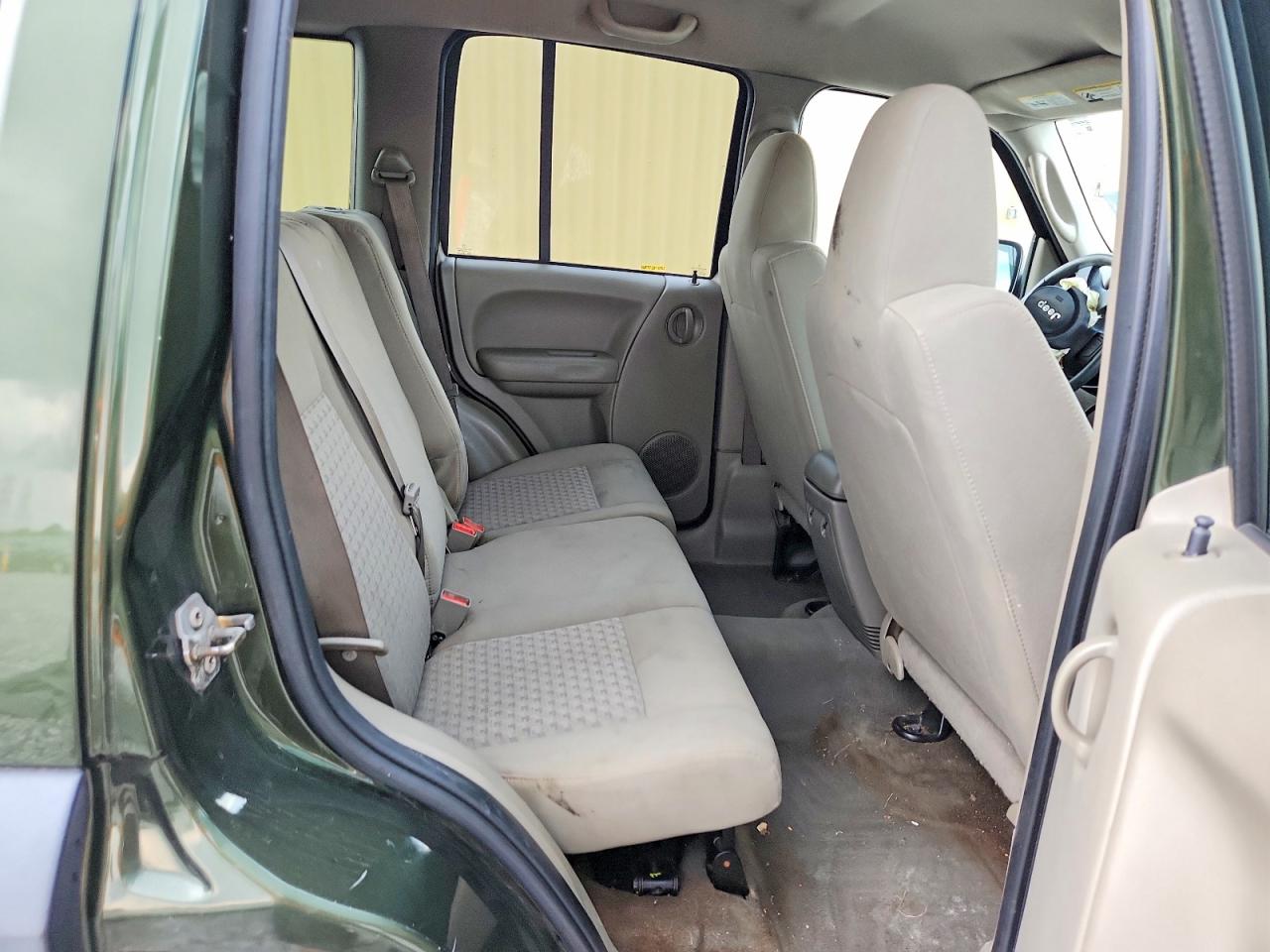 2007 Jeep Liberty Sport Зеленый vin: 1J4GL48K87W543391