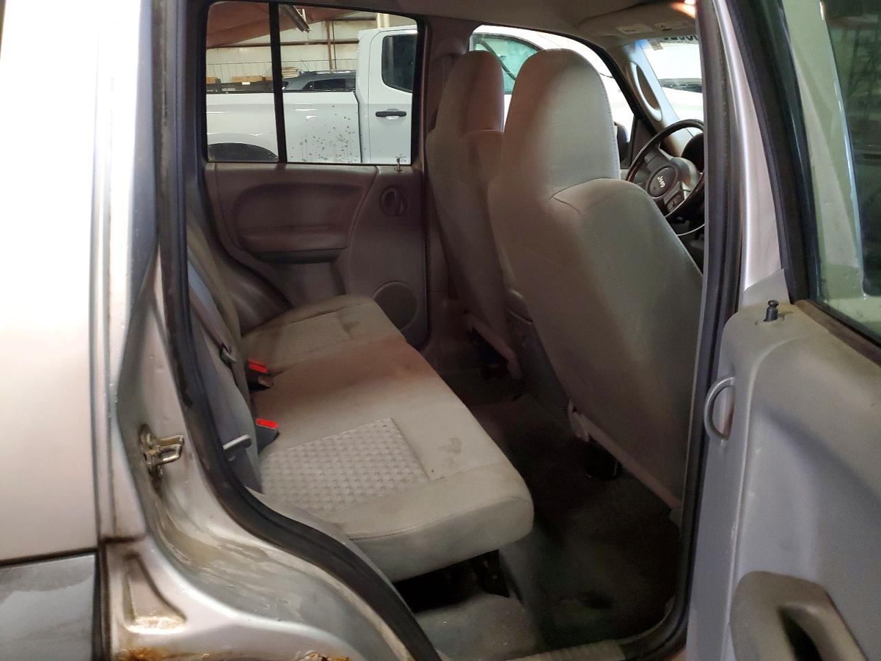 2007 Jeep Liberty Sport Silver vin: 1J4GL48K87W696434