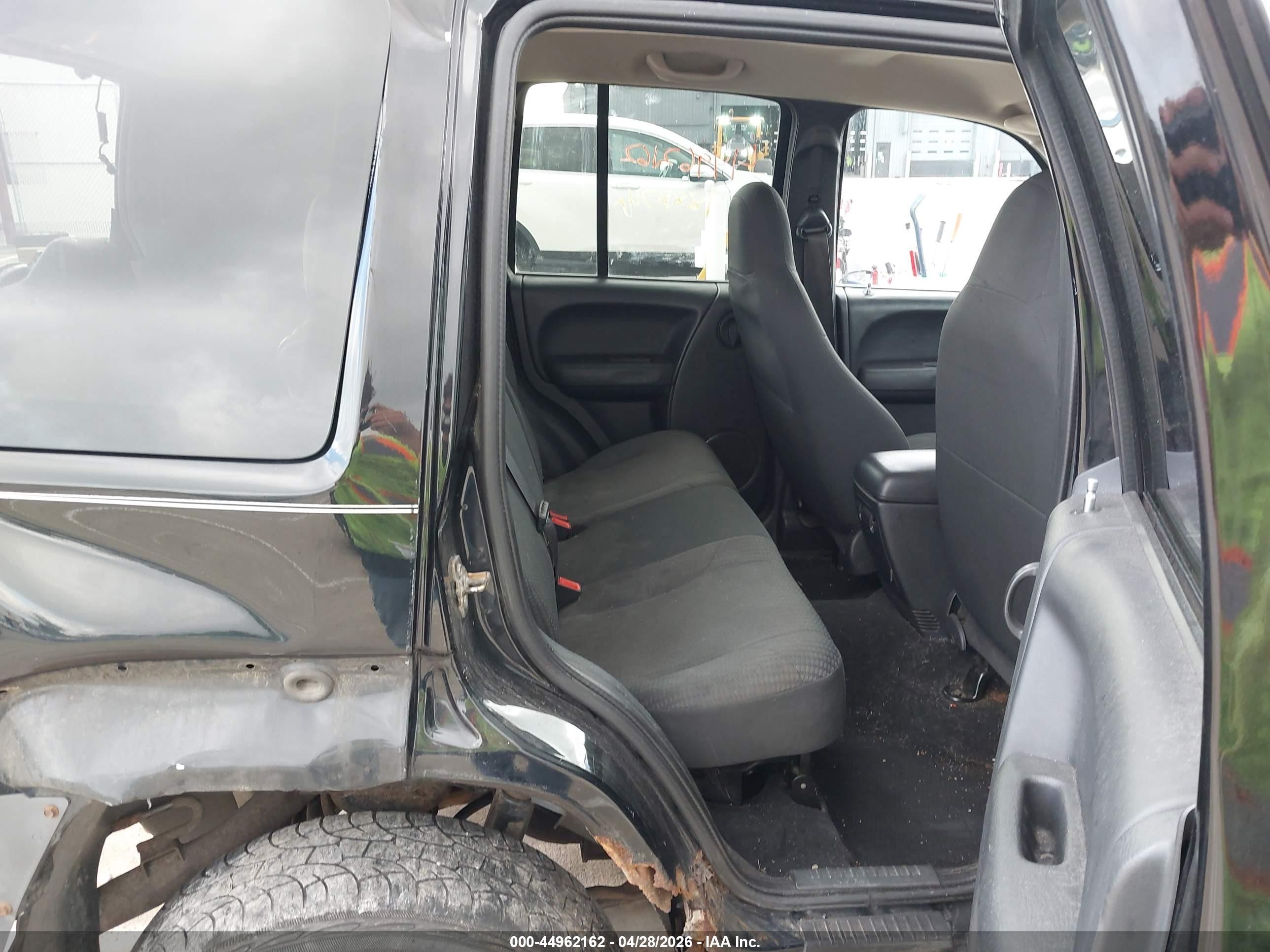 2003 Jeep Liberty Sport Черный vin: 1J4GL48K93W501595