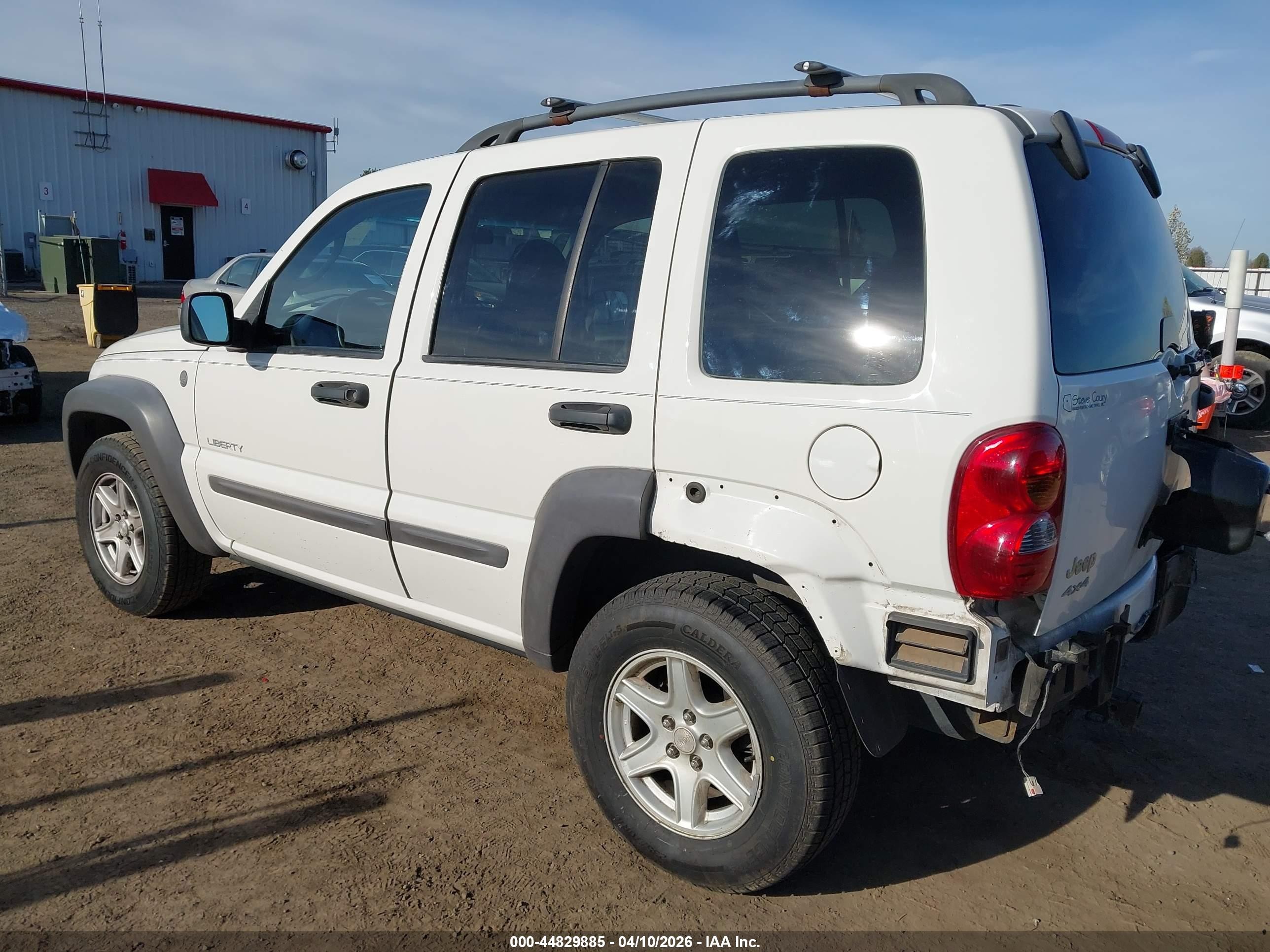 2004 Jeep Liberty Sport White vin: 1J4GL48K94W202402