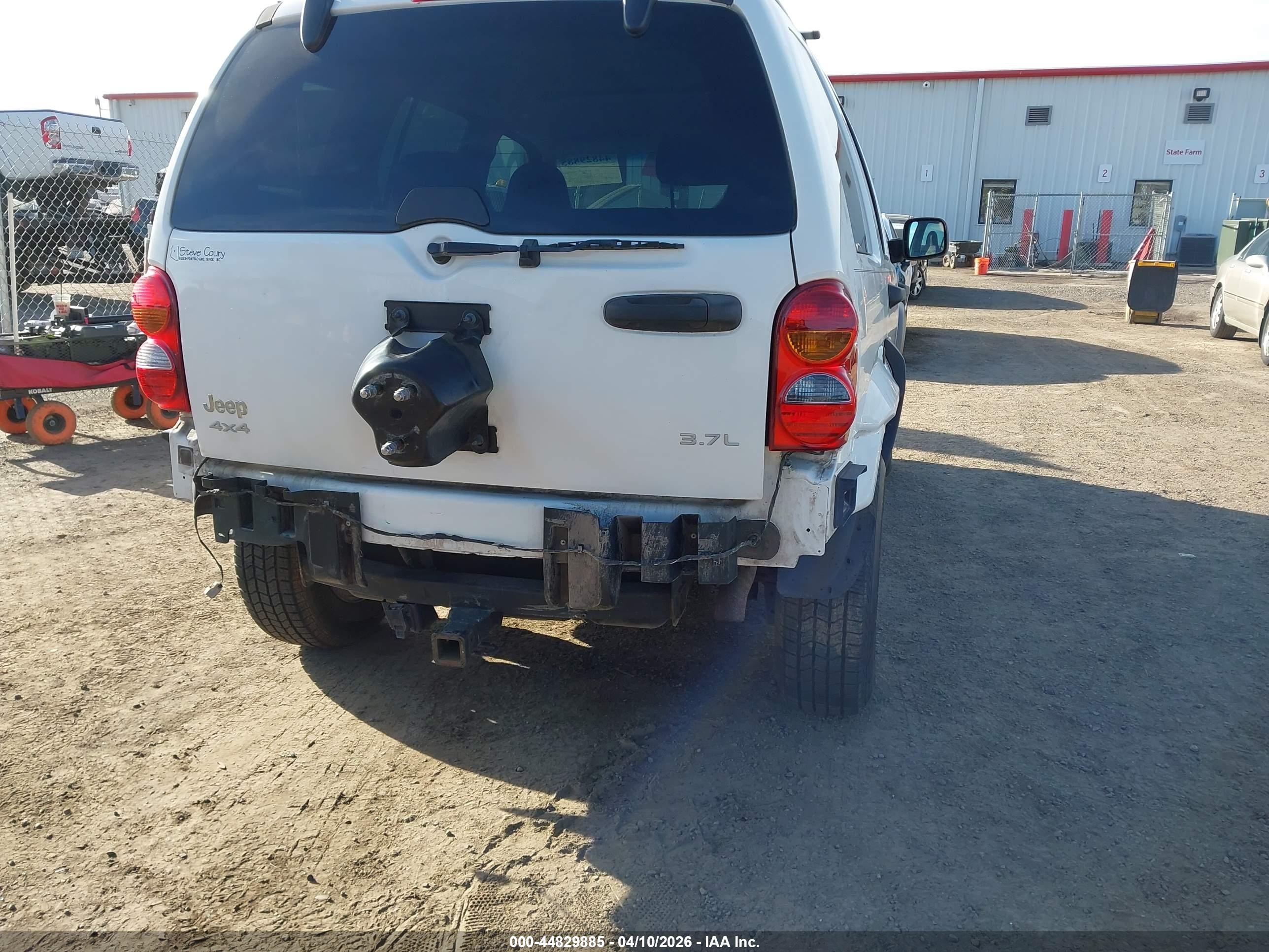 2004 Jeep Liberty Sport White vin: 1J4GL48K94W202402