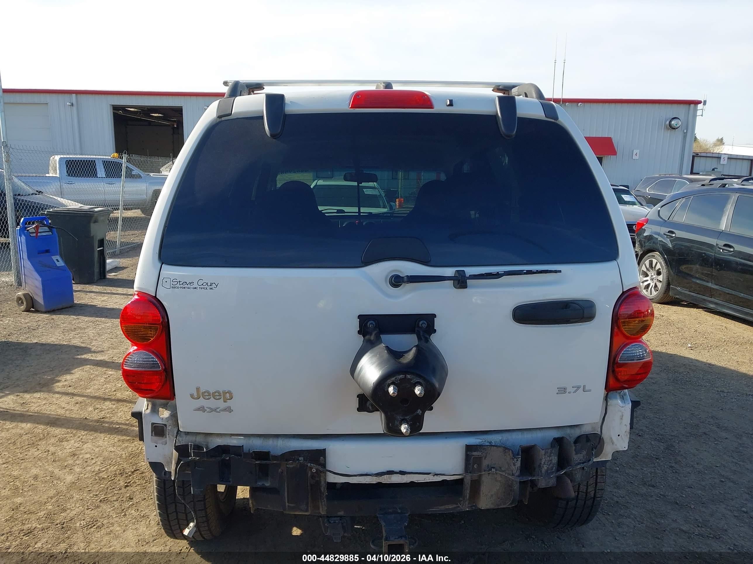 2004 Jeep Liberty Sport White vin: 1J4GL48K94W202402