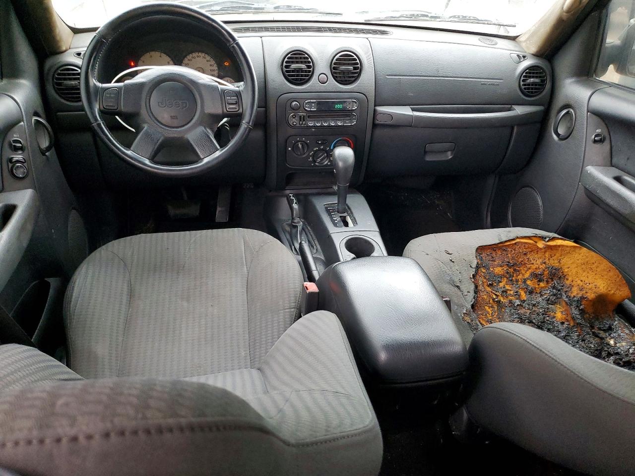 2004 Jeep Liberty Sport Two Tone vin: 1J4GL48K94W264026