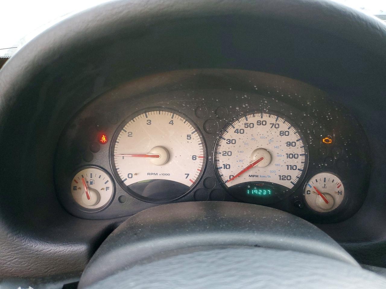 2004 Jeep Liberty Sport Two Tone vin: 1J4GL48K94W264026