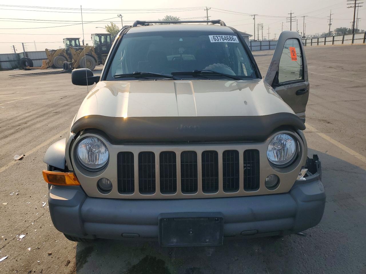2005 Jeep Liberty Sport Золотой vin: 1J4GL48K95W677419