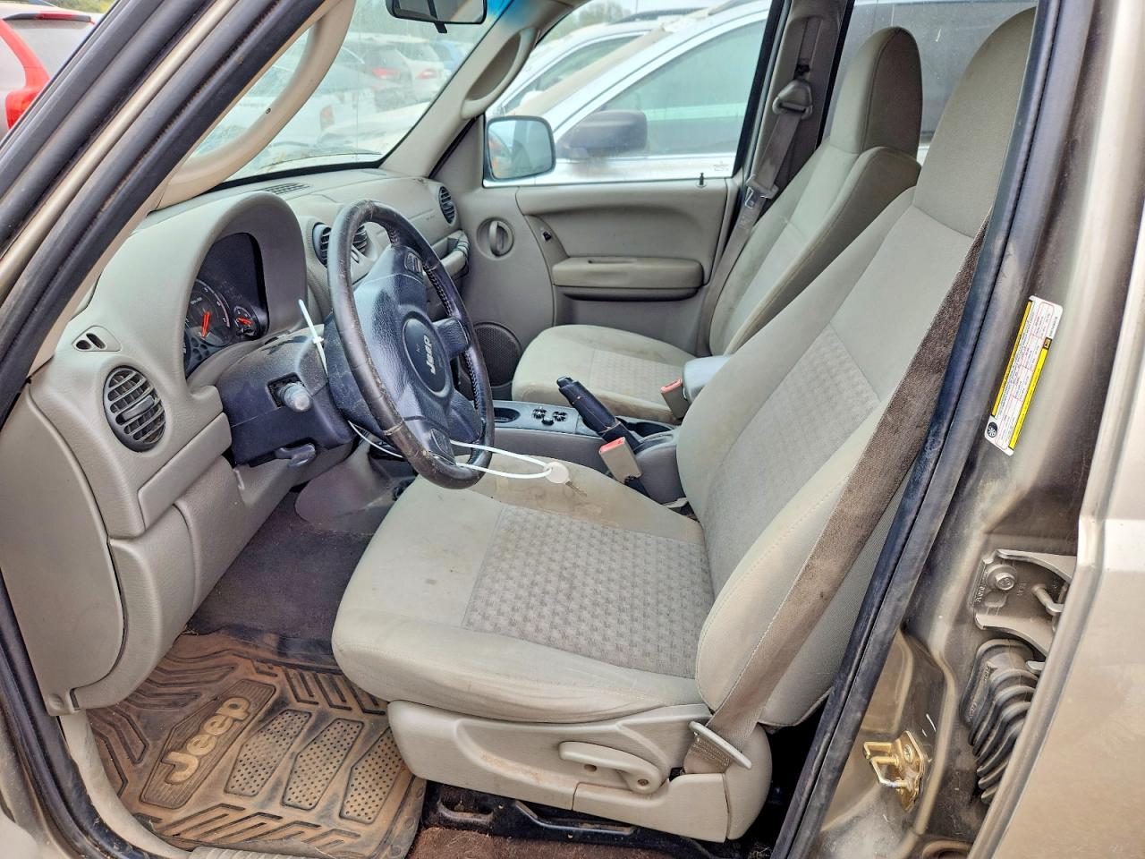 2006 Jeep Liberty Sport Tan vin: 1J4GL48K96W149378