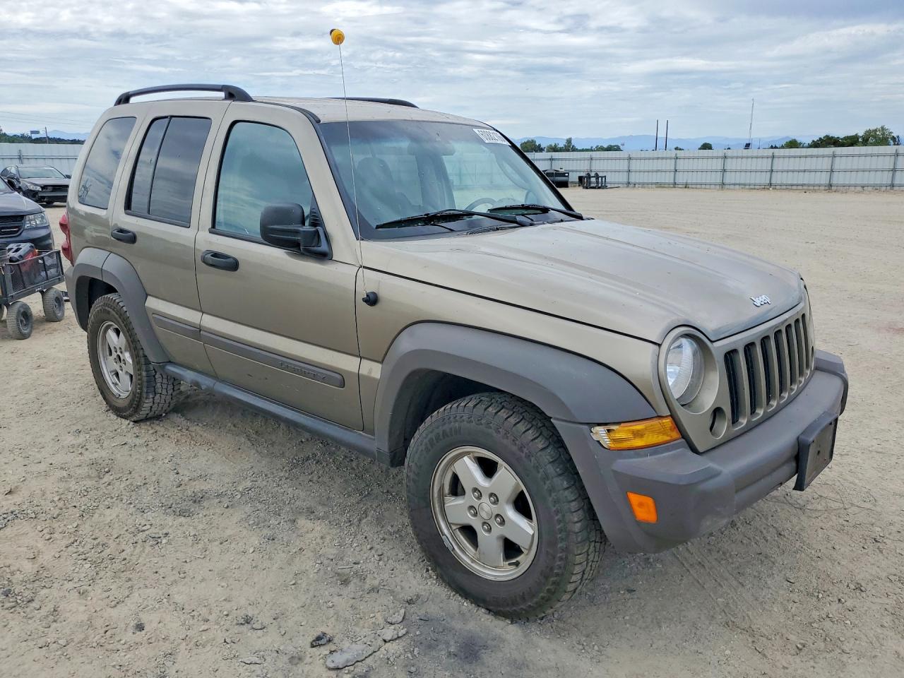 2006 Jeep Liberty Sport Tan vin: 1J4GL48K96W149378