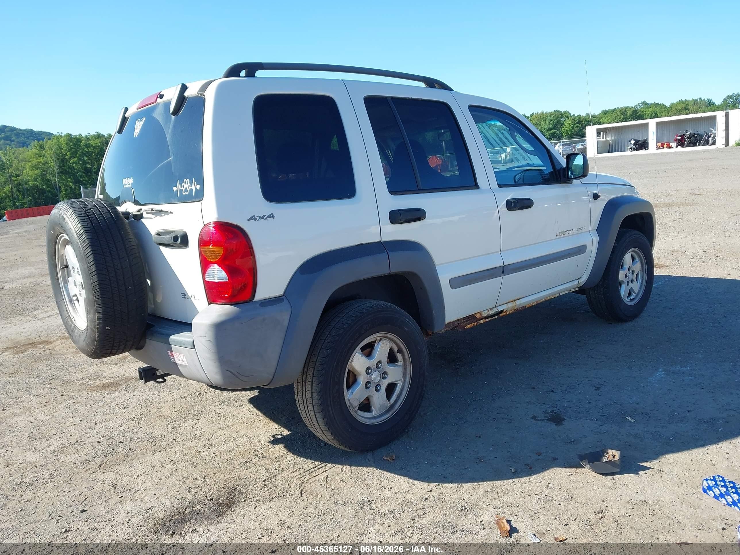 2002 Jeep Liberty Sport White vin: 1J4GL48KX2W183355