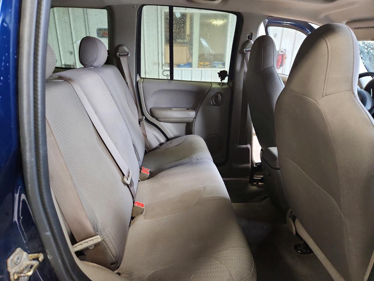 2002 Jeep Liberty Sport Blue vin: 1J4GL48KX2W202454