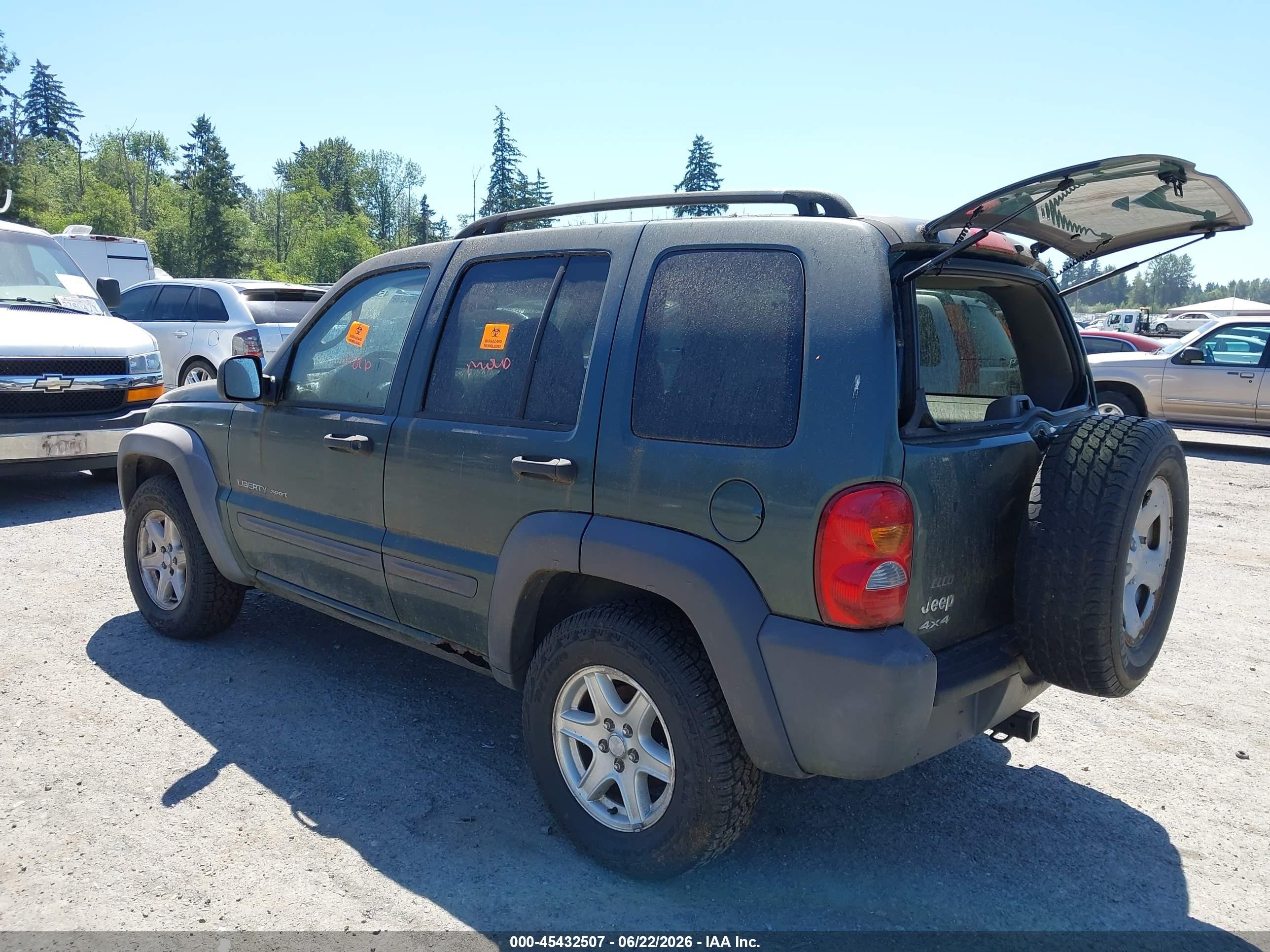 2003 Jeep Liberty Sport Зеленый vin: 1J4GL48KX3W638531