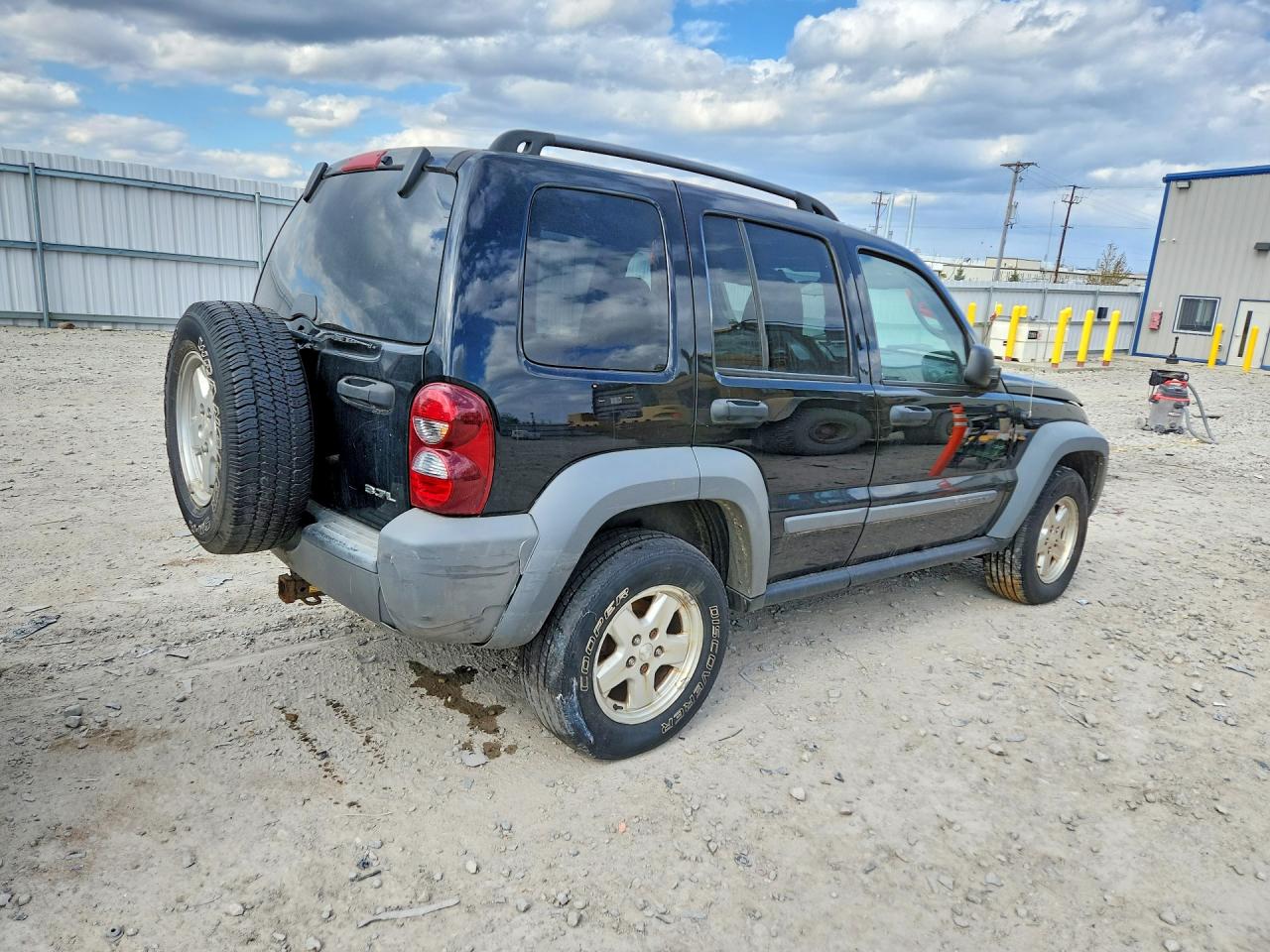 2005 Jeep Liberty Sport Black vin: 1J4GL48KX5W584229