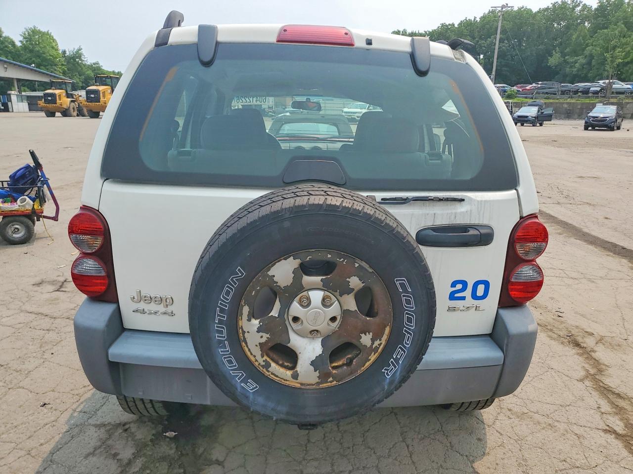 2005 Jeep Liberty Sport White vin: 1J4GL48KX5W690034