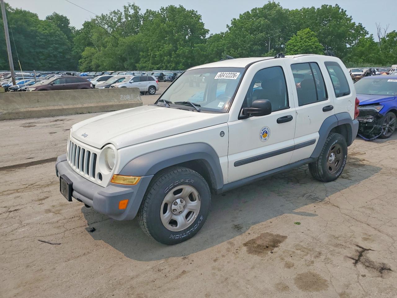 2005 Jeep Liberty Sport White vin: 1J4GL48KX5W690034