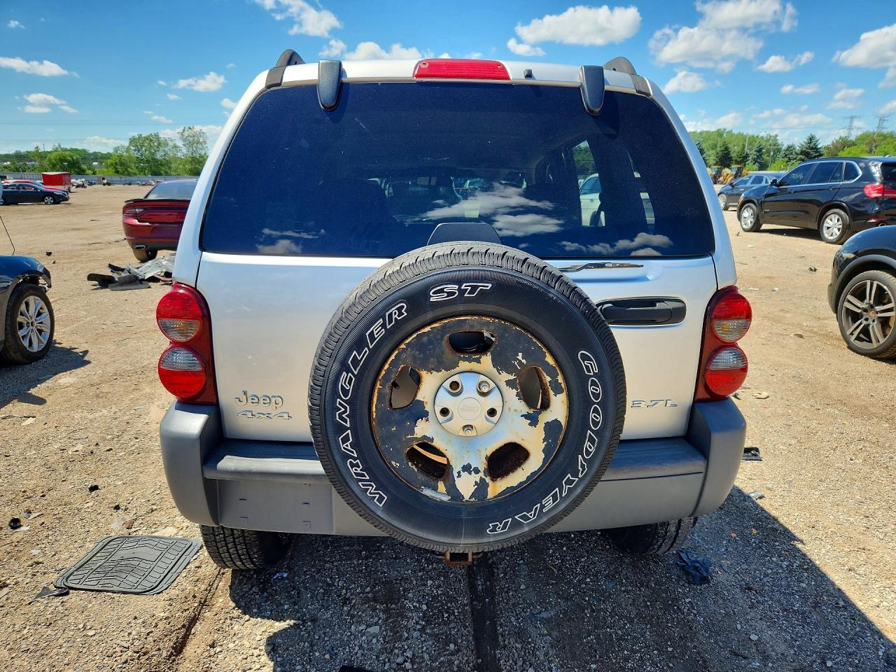 2006 Jeep Liberty Sport Серебряный vin: 1J4GL48KX6W126532