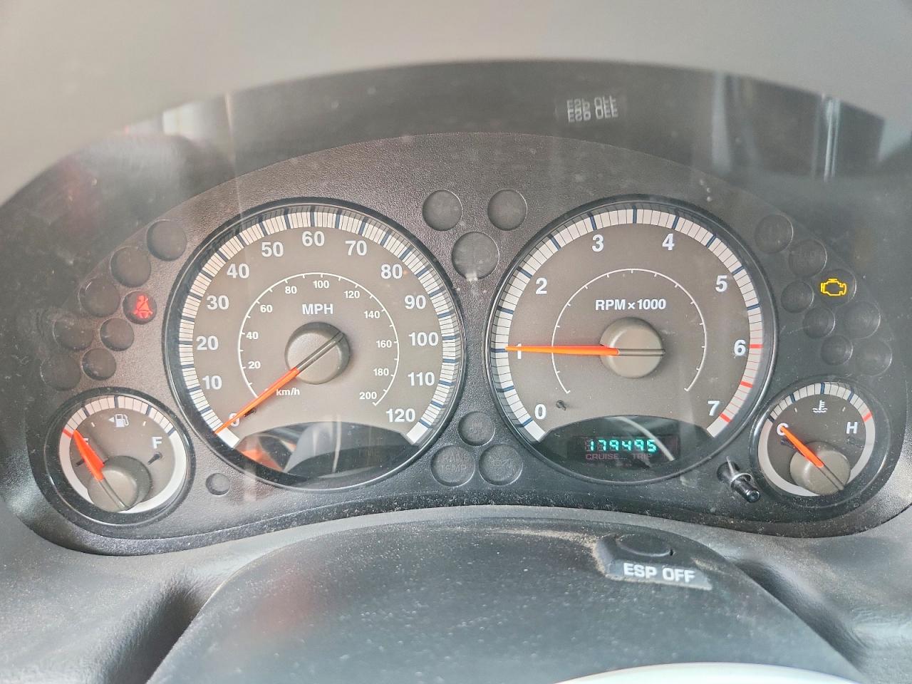 2006 Jeep Liberty Sport Red vin: 1J4GL48KX6W286555