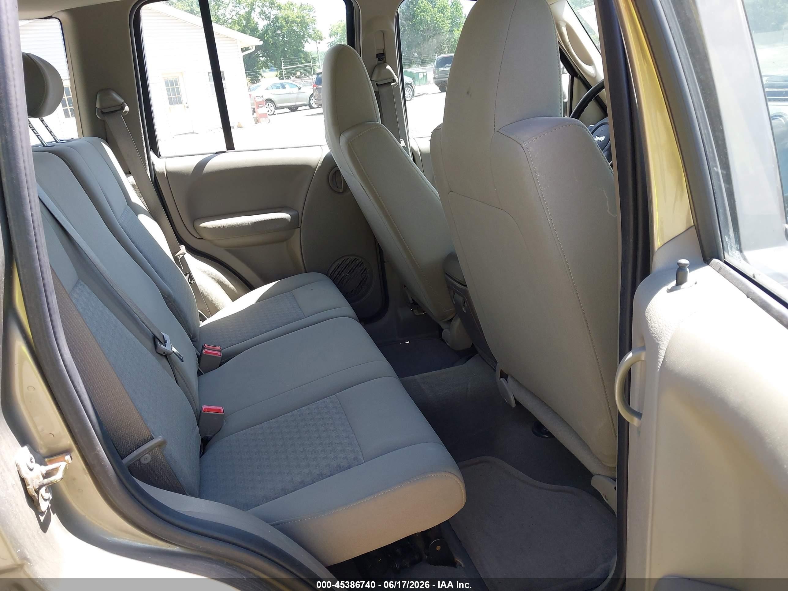 2007 Jeep Liberty Sport Tan vin: 1J4GL48KX7W535258