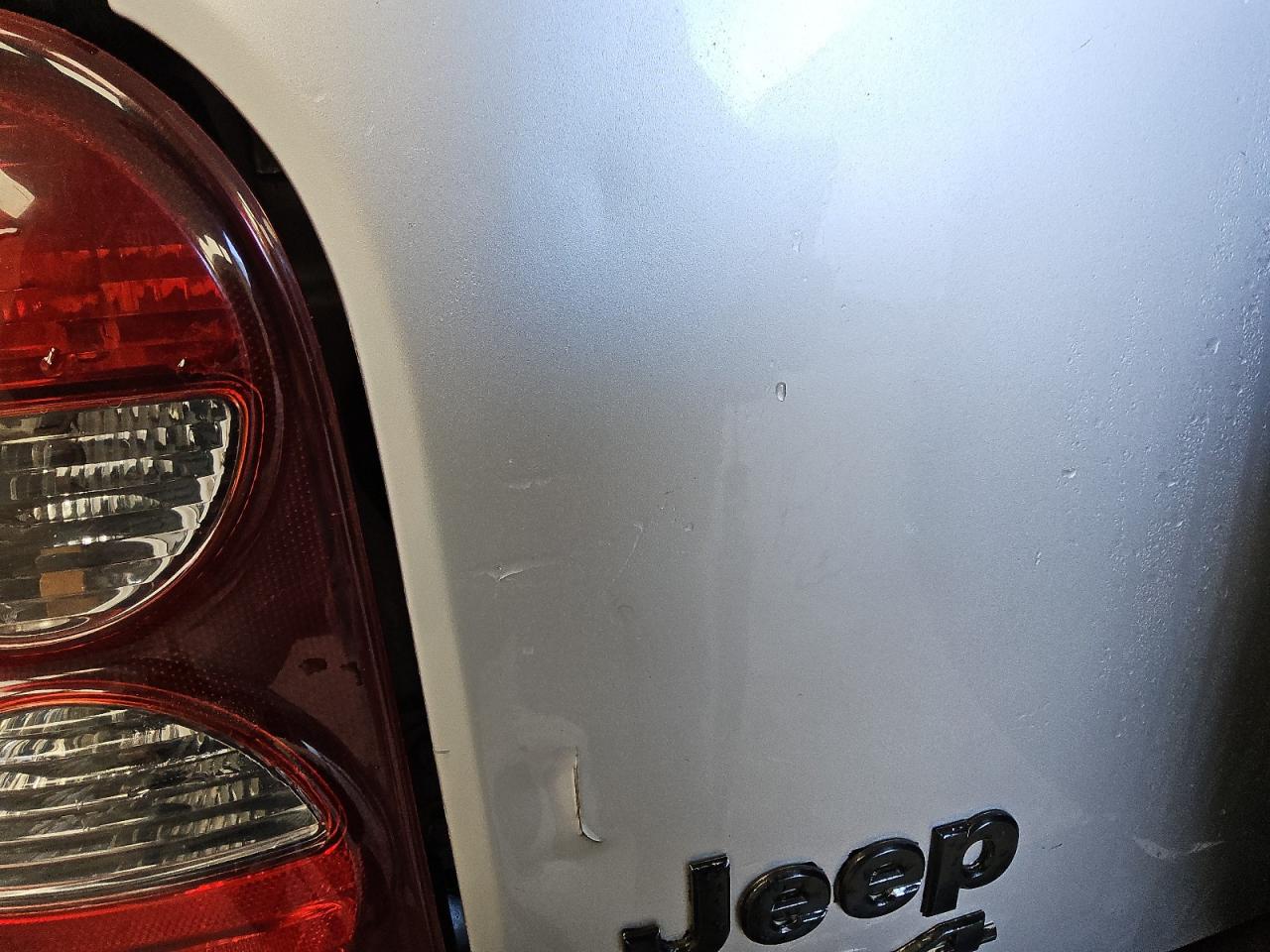 2007 Jeep Liberty Sport Серебряный vin: 1J4GL48KX7W543294 Damage: Tailgate, Dent(S) W/ Paint Dmg, 3 To 4 Inches