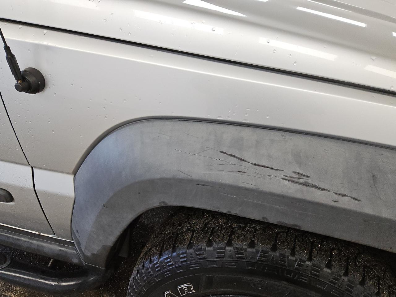 2007 Jeep Liberty Sport Серебряный vin: 1J4GL48KX7W543294 Damage: Right Front Fender, Dent(S) W/ Paint Dmg, 1 To 2 Inches