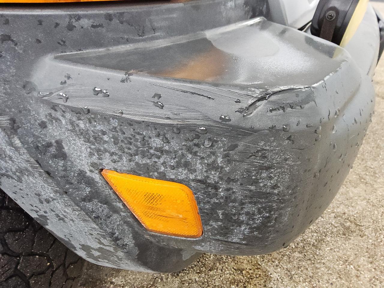 2007 Jeep Liberty Sport Серебряный vin: 1J4GL48KX7W543294 Damage: Front Bumper, Gouged, 3 To 4 Inches