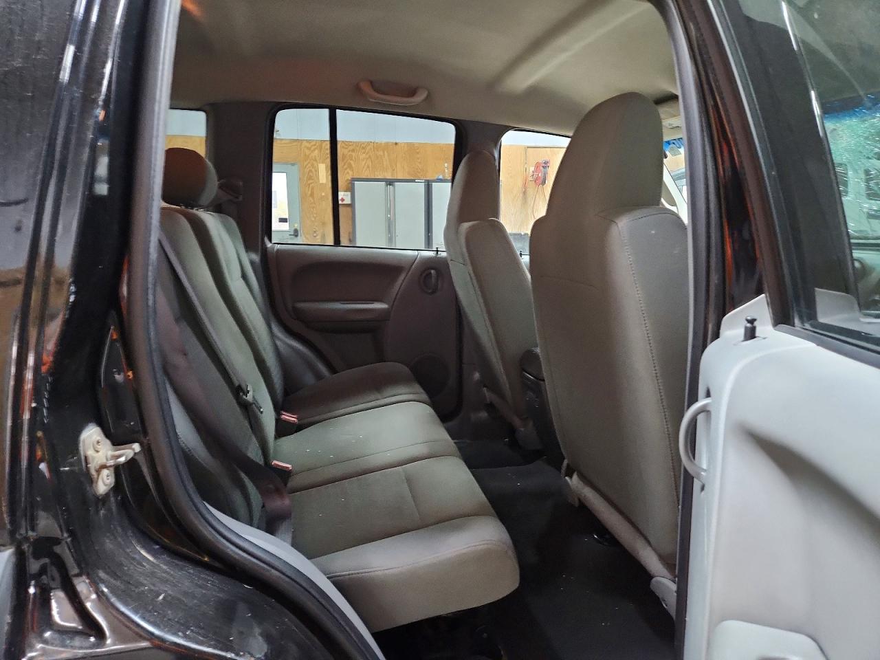 2007 Jeep Liberty Sport Black vin: 1J4GL48KX7W545028