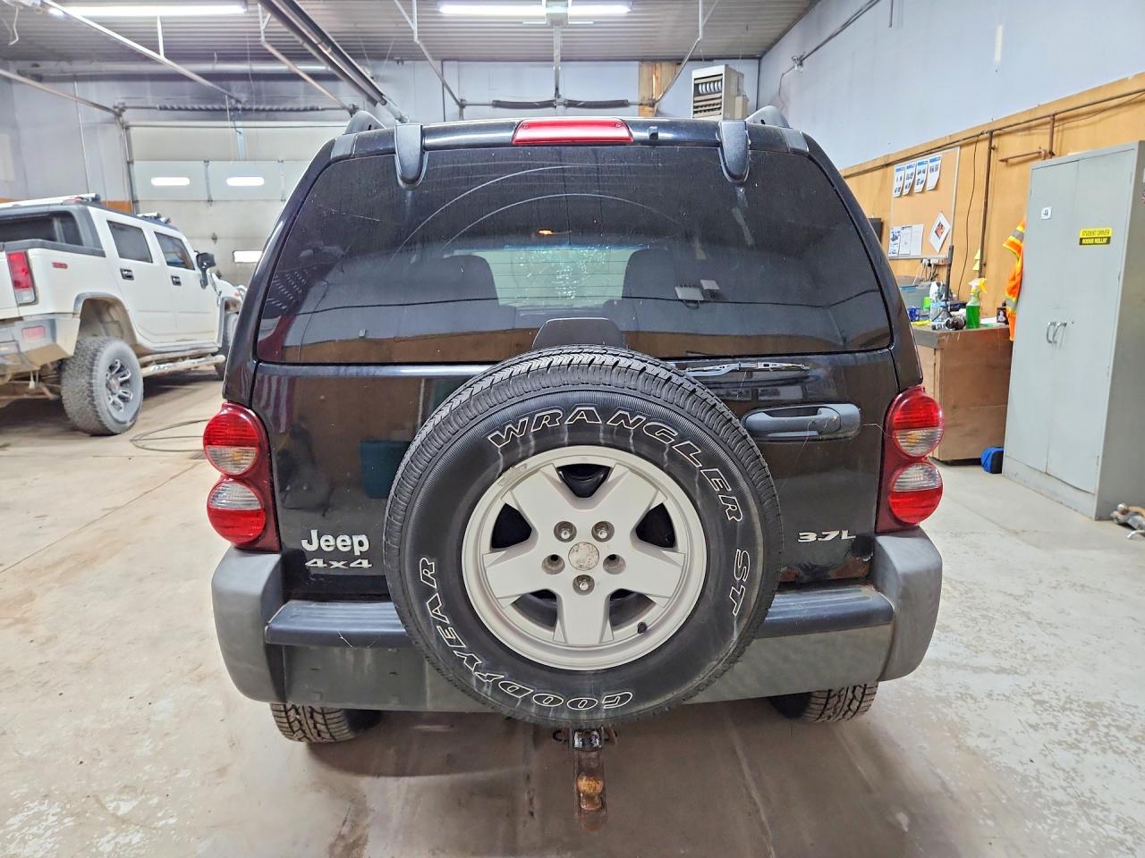 2007 Jeep Liberty Sport Black vin: 1J4GL48KX7W545028