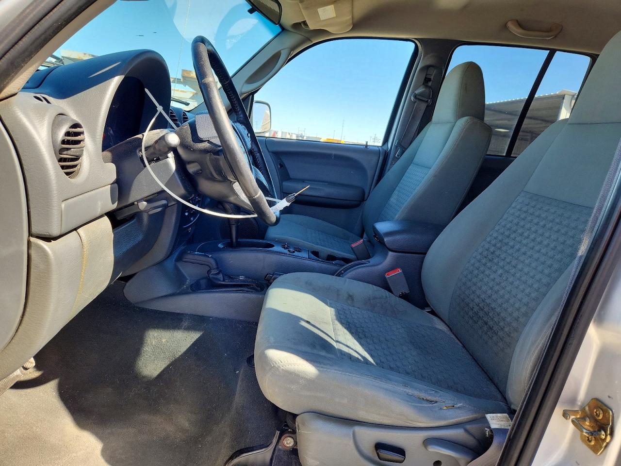 2007 Jeep Liberty Sport Silver vin: 1J4GL48KX7W603011