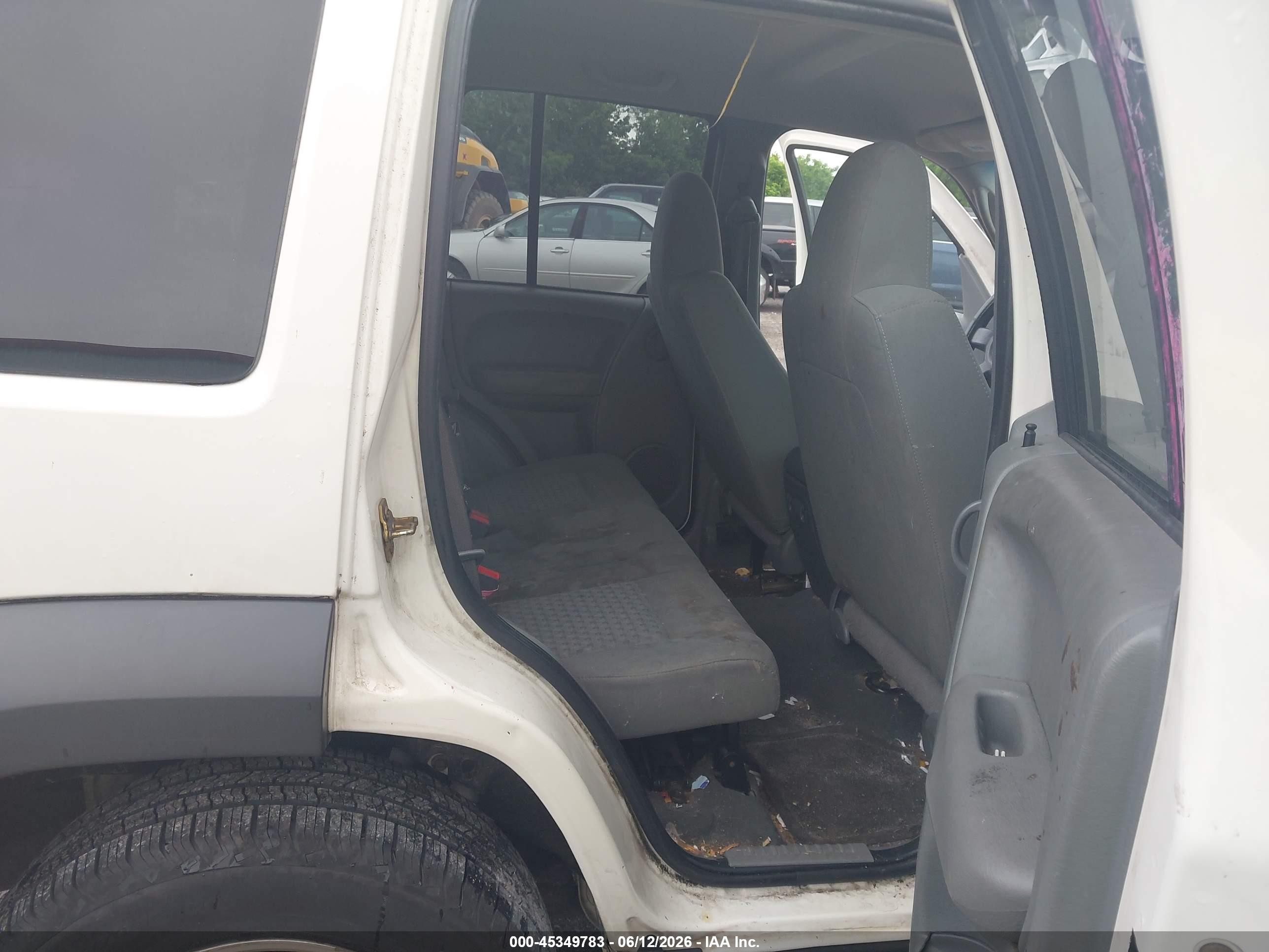 2007 Jeep Liberty Sport White vin: 1J4GL48KX7W612968