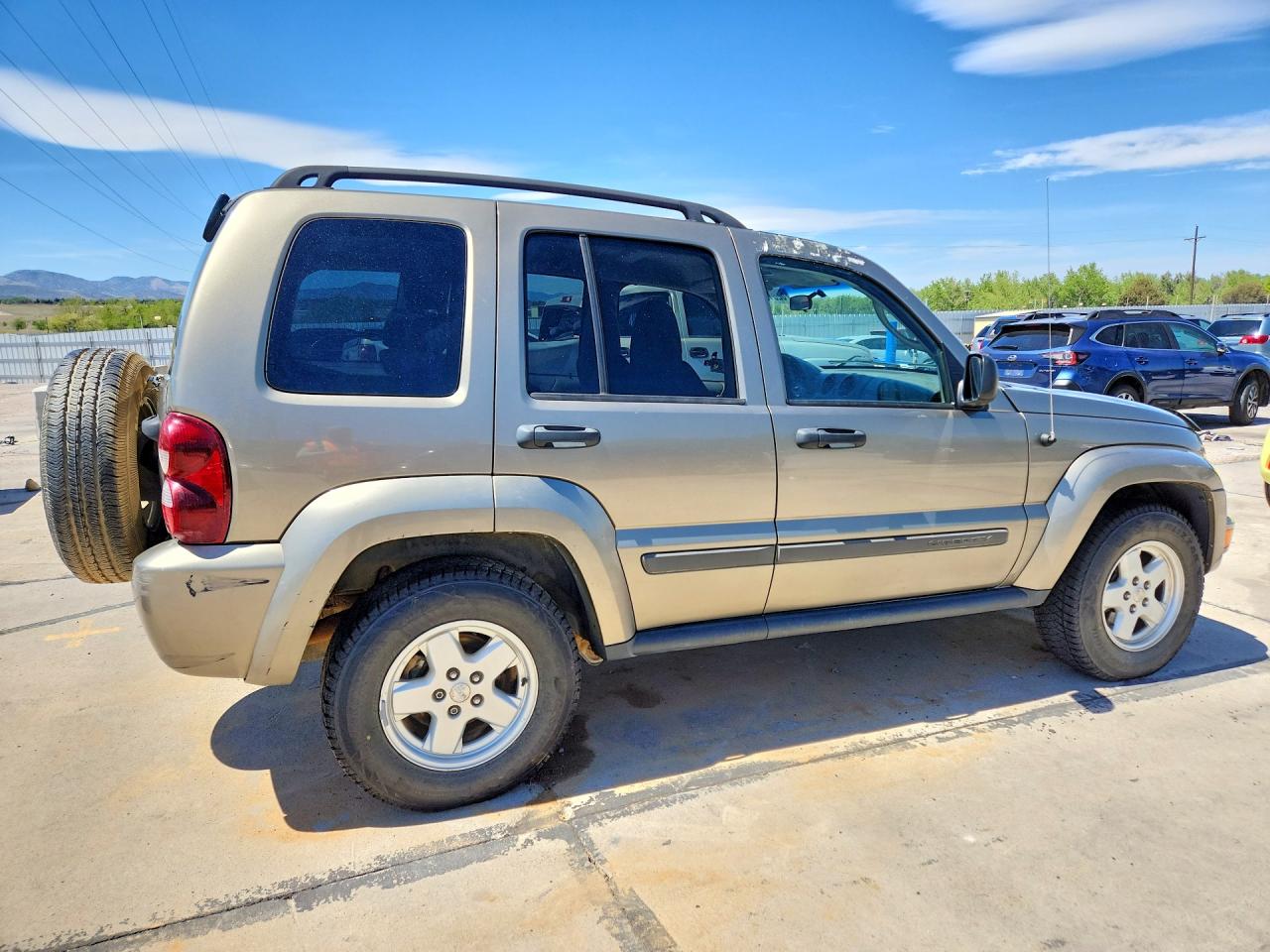 2007 Jeep Liberty Sport Gold vin: 1J4GL48KX7W717445