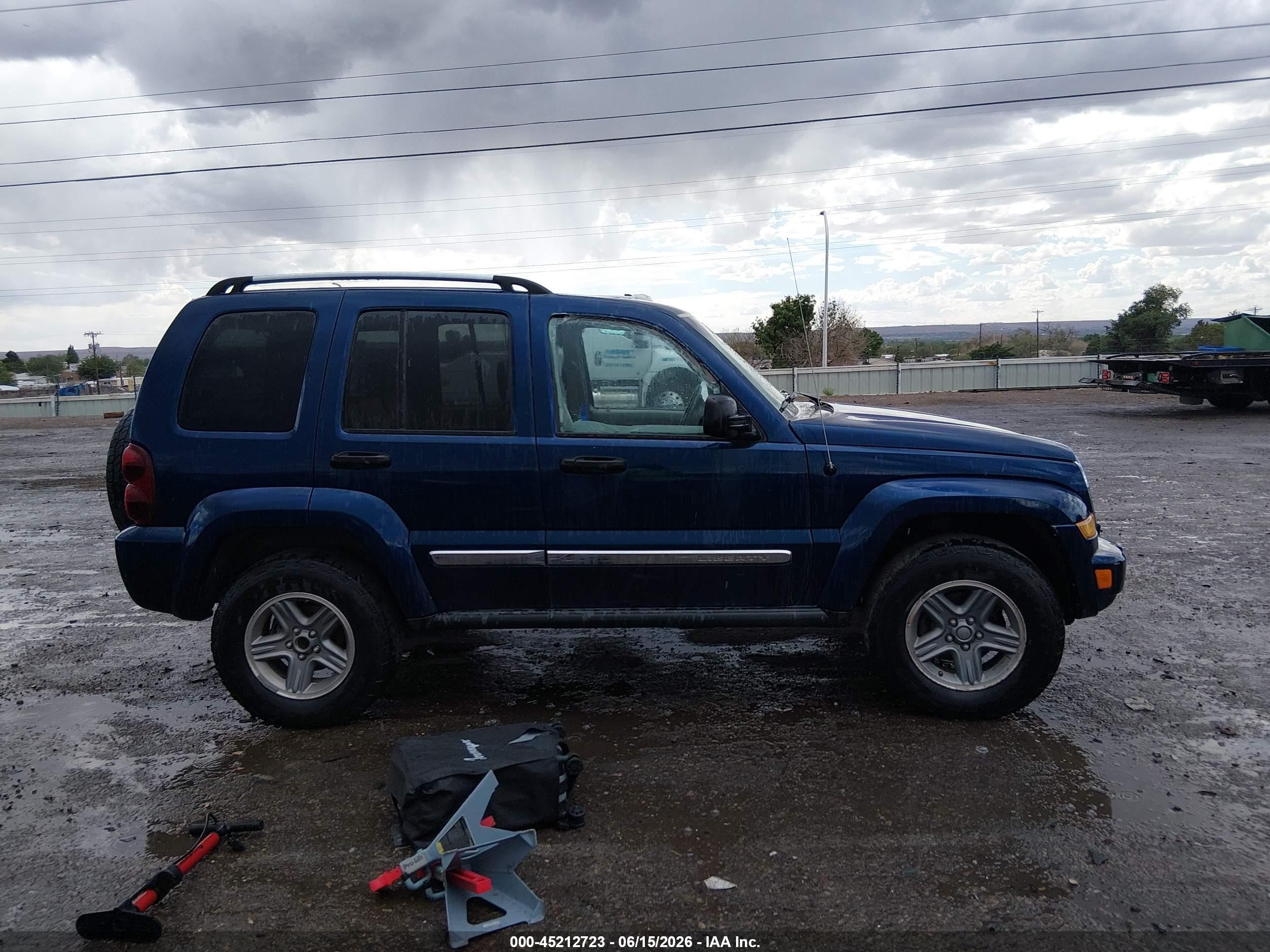 2005 Jeep Liberty Limited Edition Blue vin: 1J4GL58535W650216