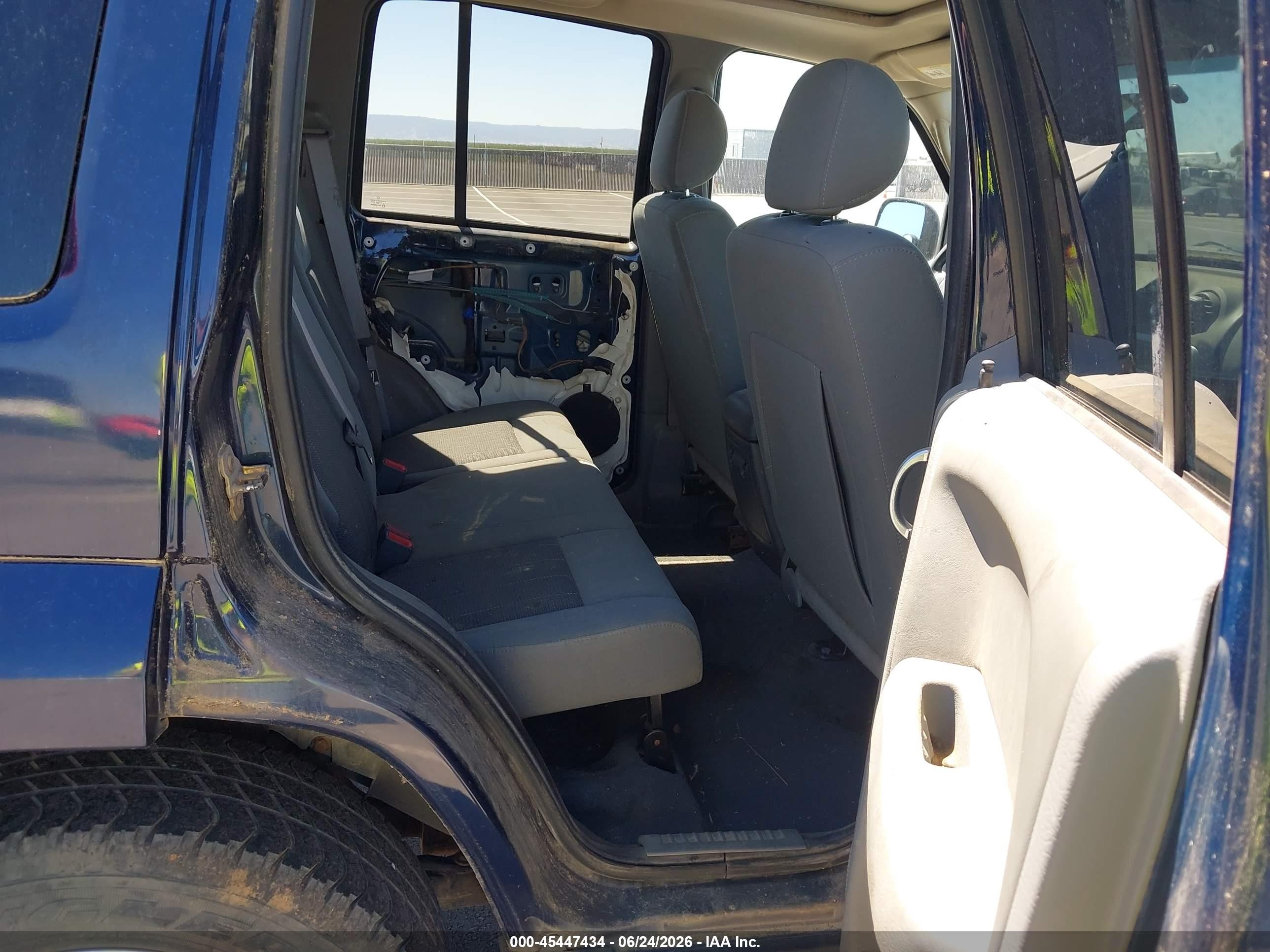 2006 Jeep Liberty Limited Blue vin: 1J4GL58K16W178346