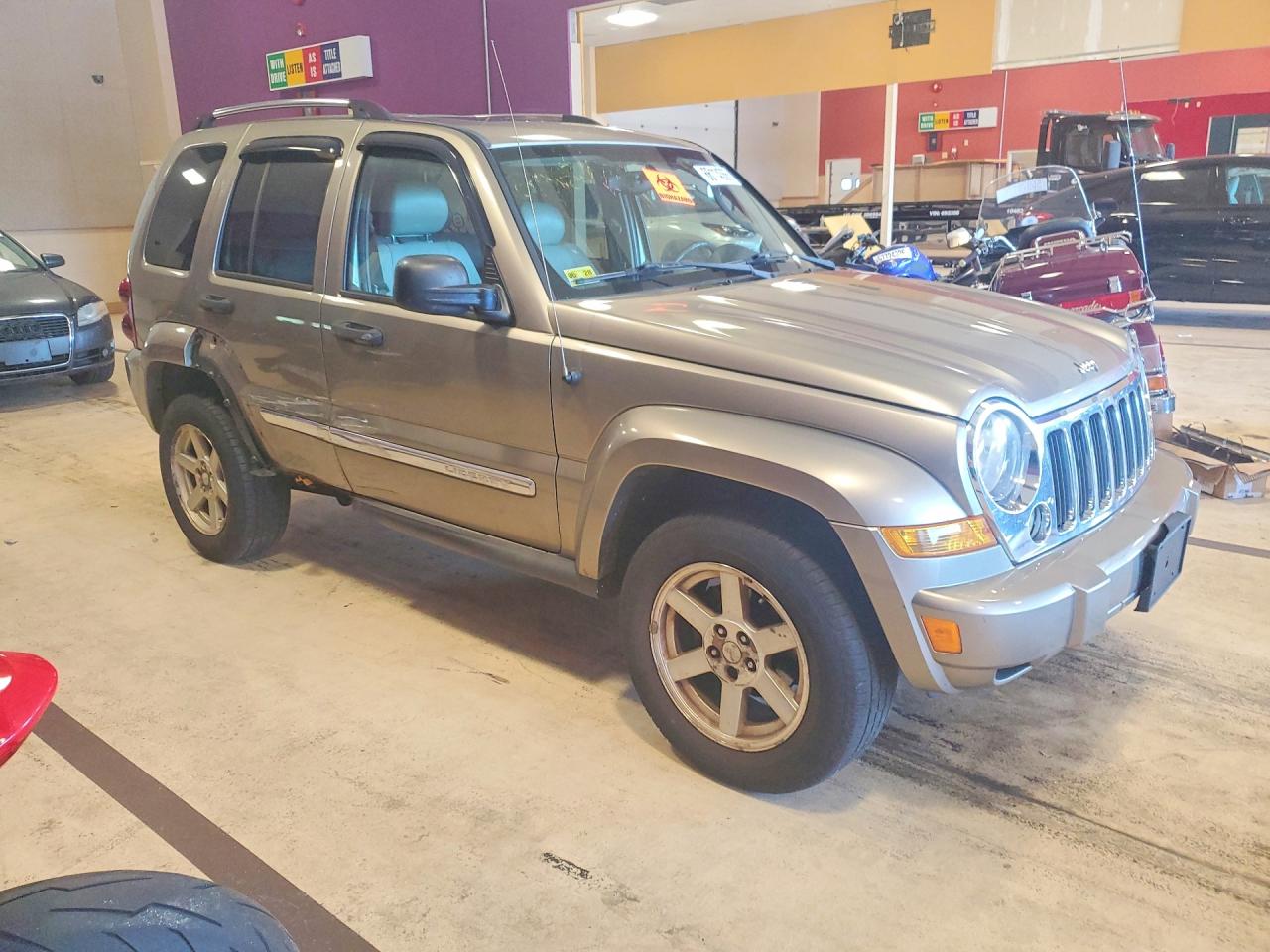 2005 Jeep Liberty Limited Gold vin: 1J4GL58K25W703476